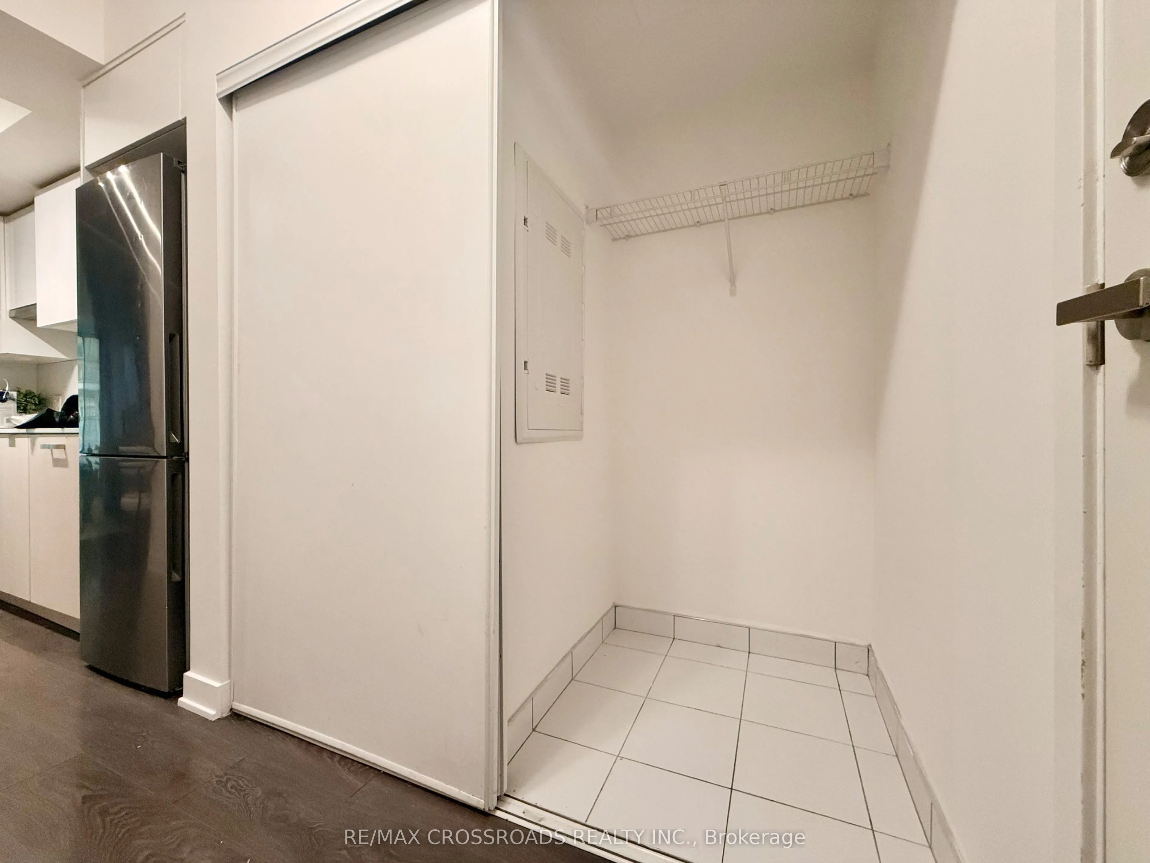 195 Redpath Avenue #2301
