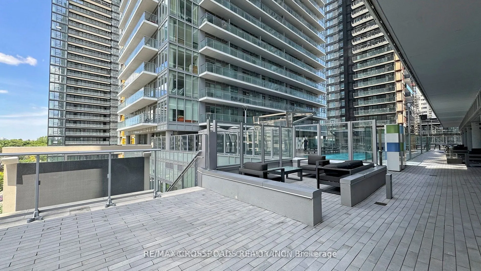 195 Redpath Avenue #2301