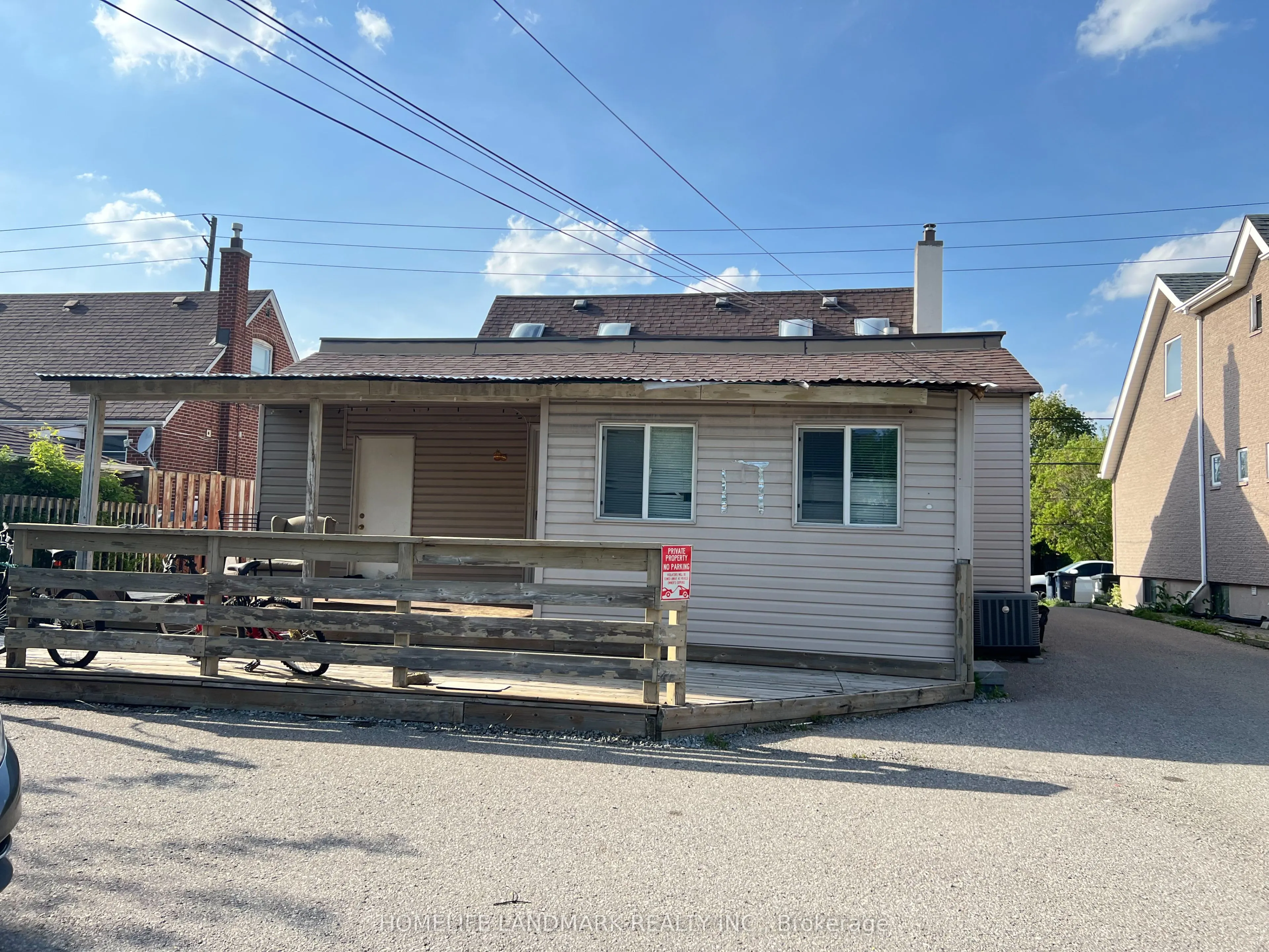 149 Finch Avenue W
