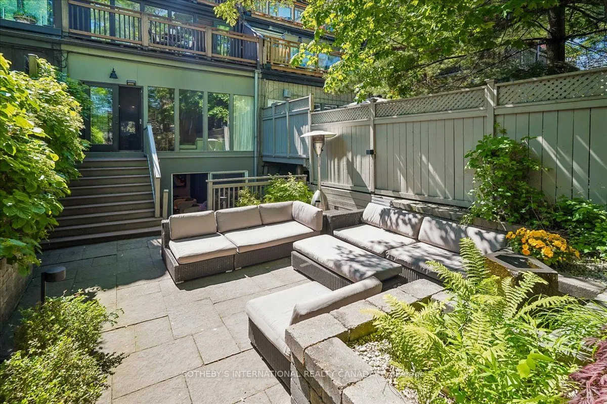 9 Rose Avenue