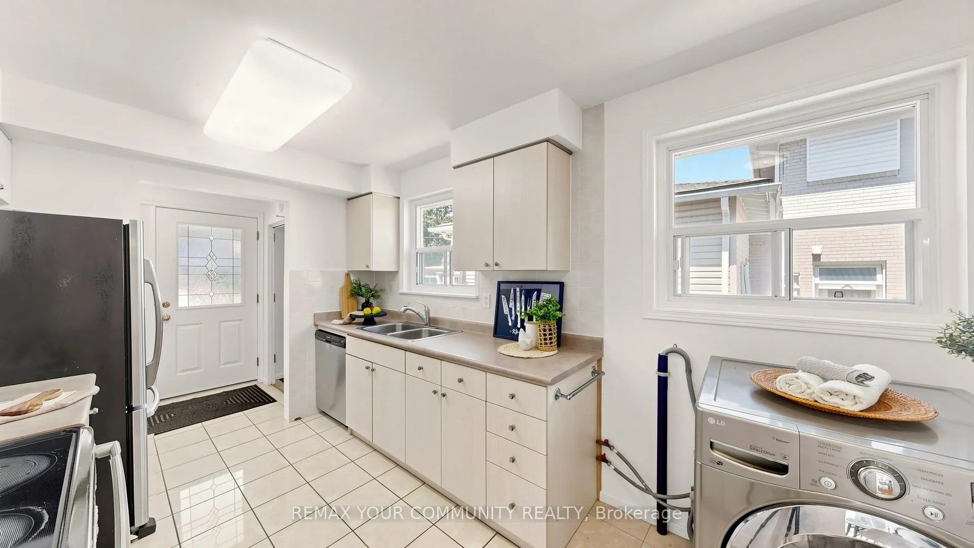 23 Lesgay Crescent