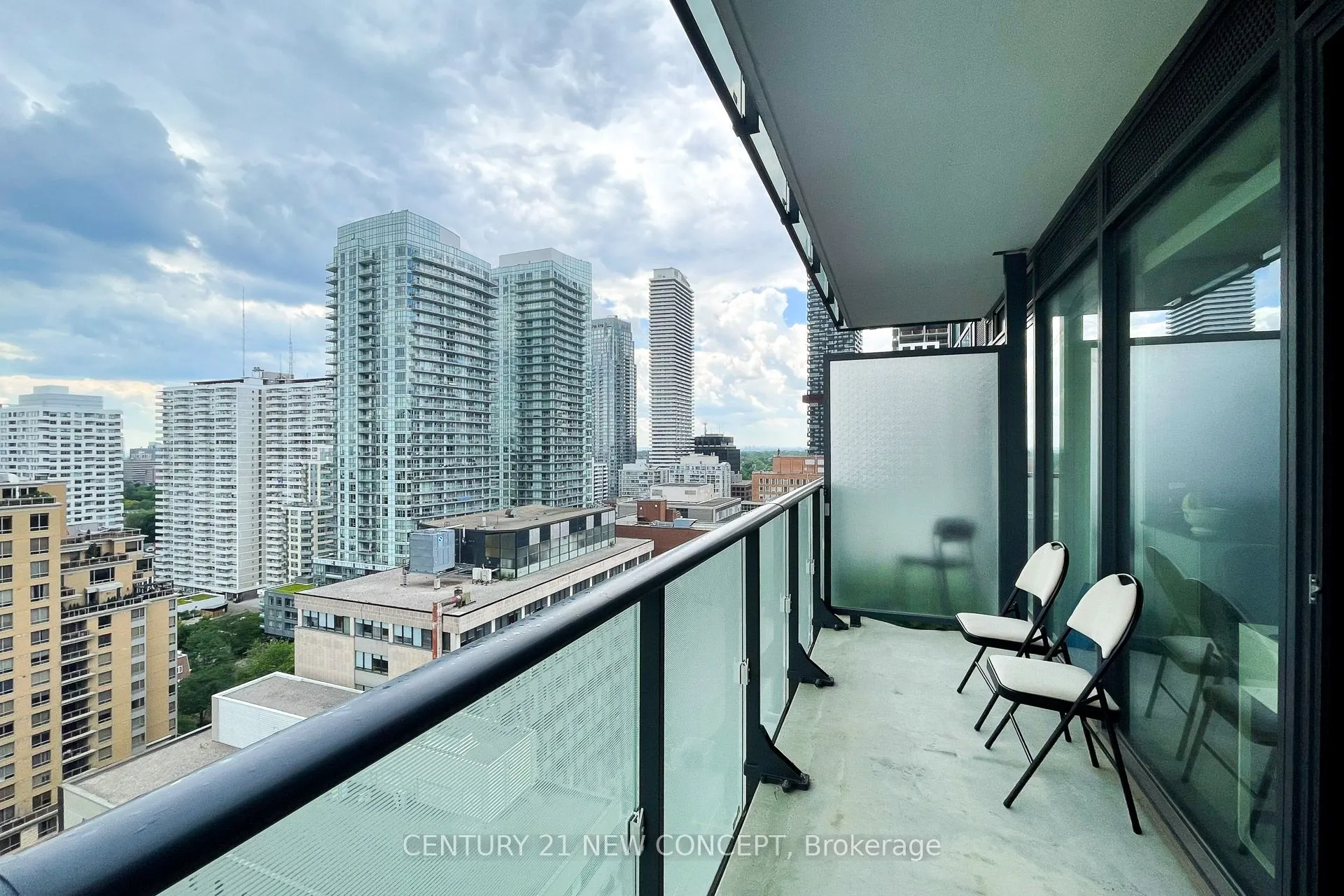 161 Roehampton Avenue #2011
