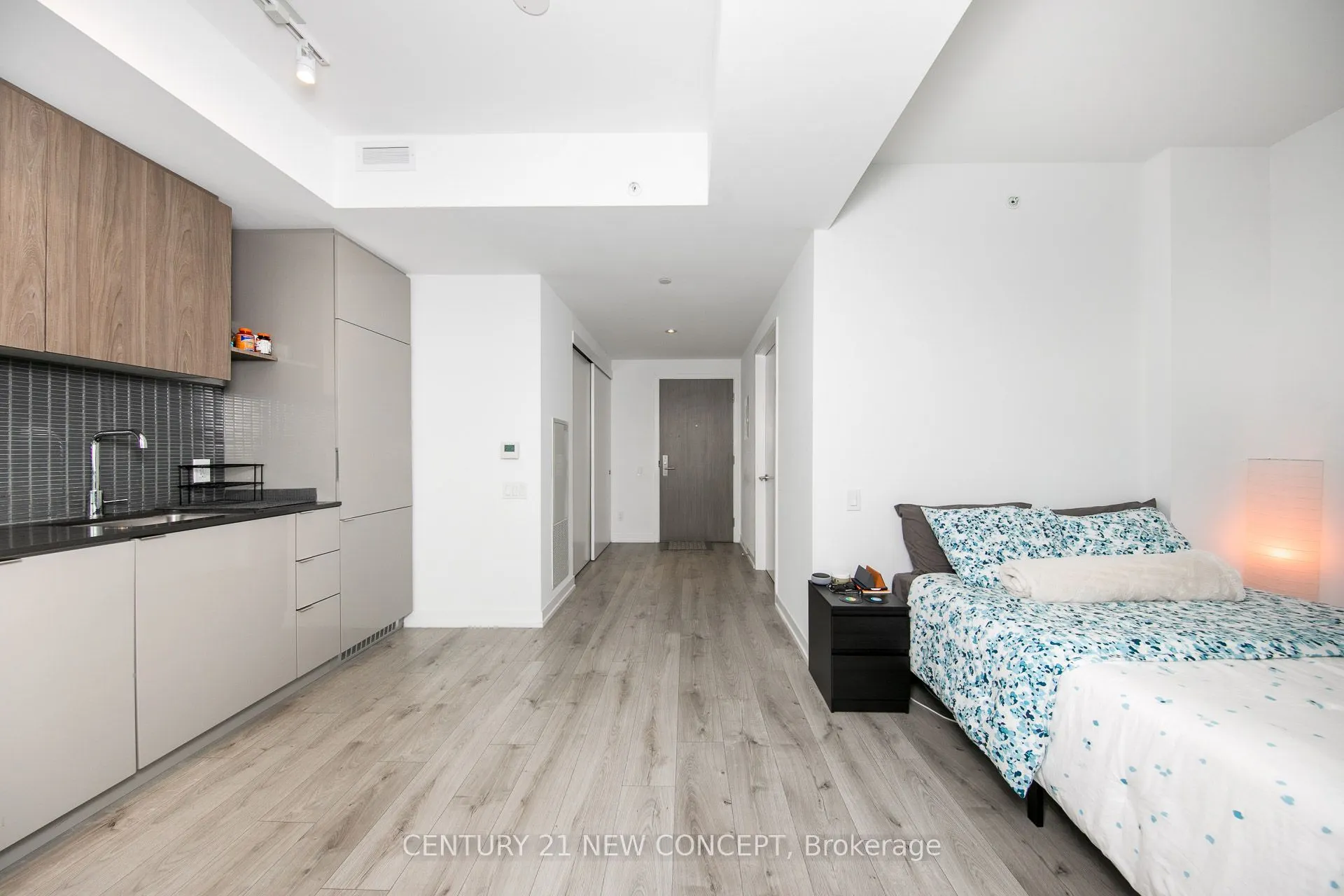161 Roehampton Avenue #2011