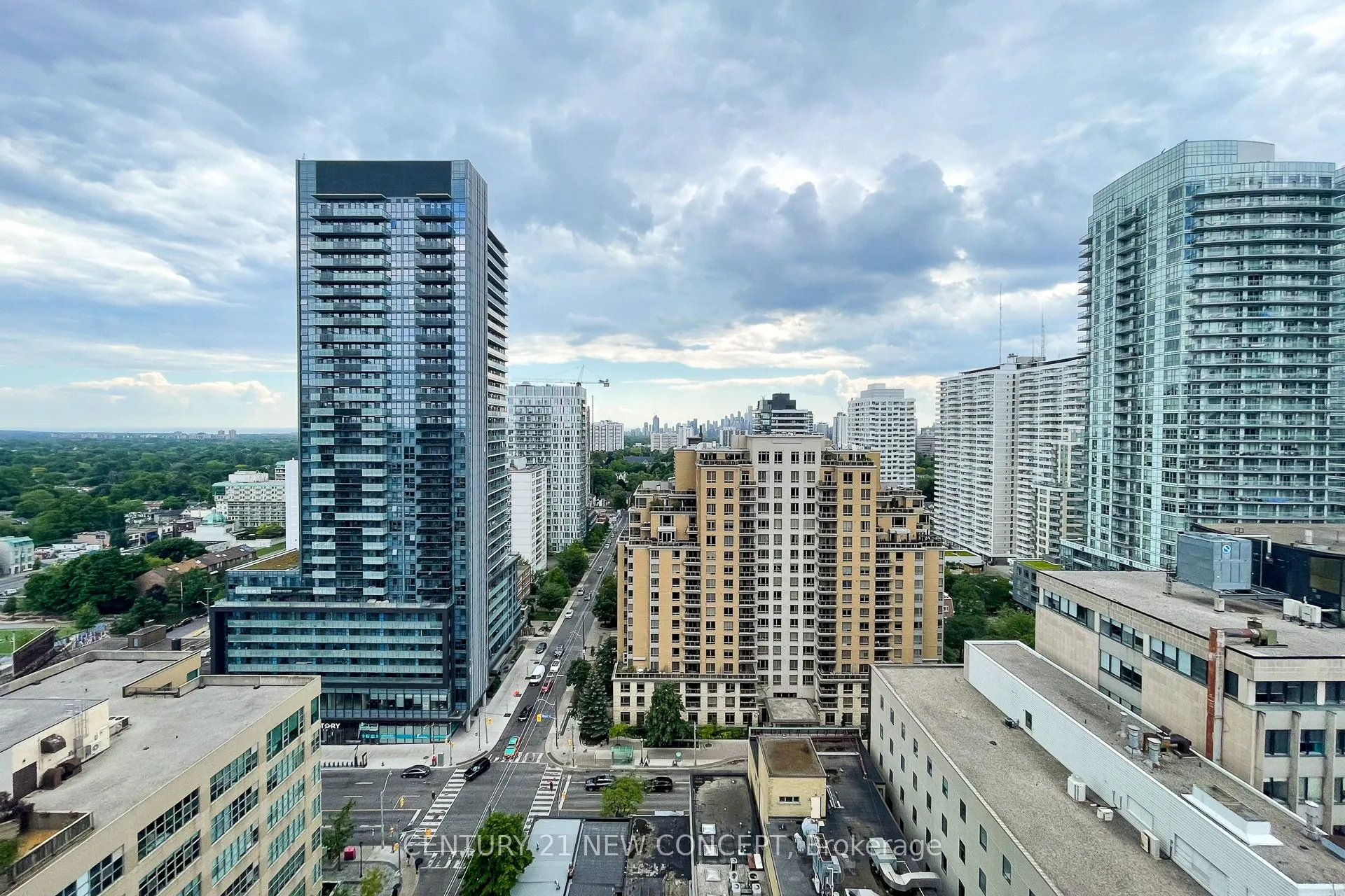 161 Roehampton Avenue #2011