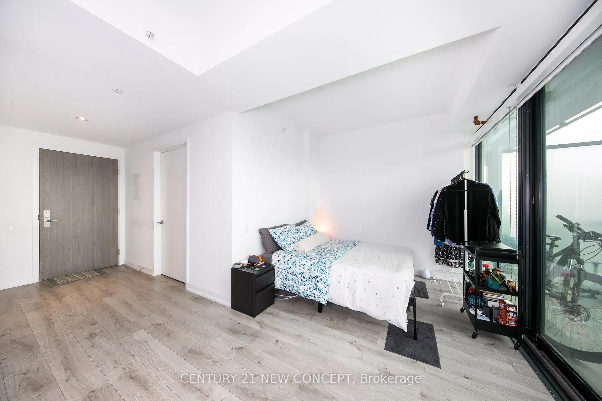 161 Roehampton Avenue #2011