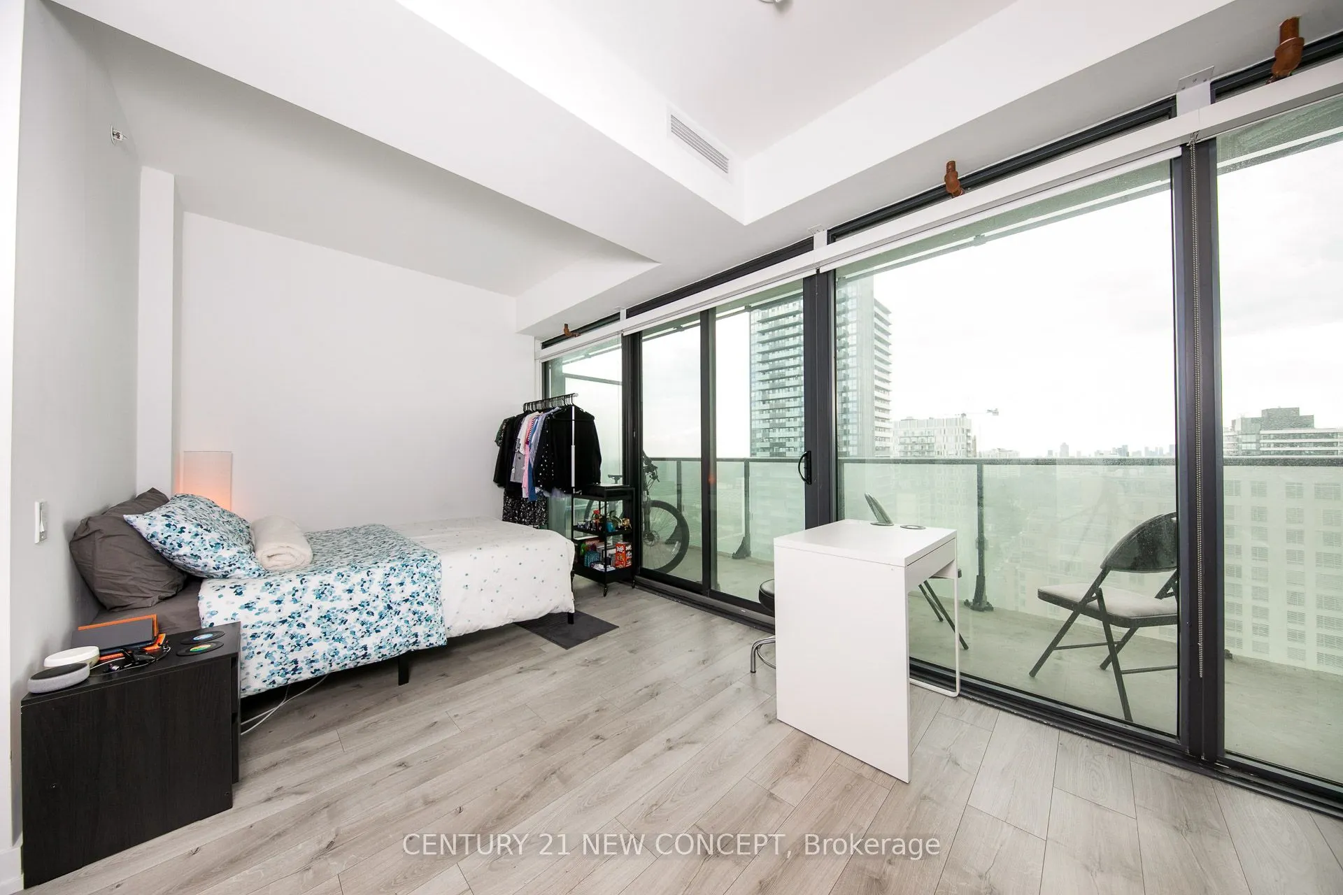 161 Roehampton Avenue #2011
