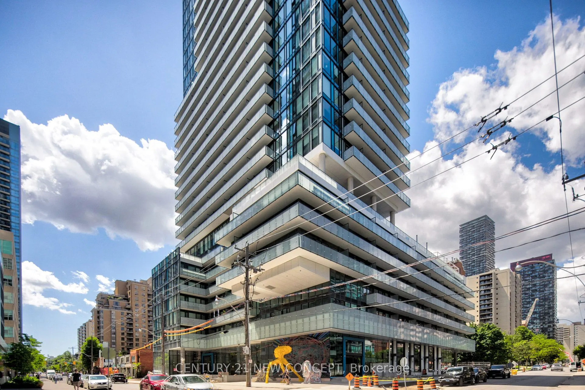 161 Roehampton Avenue #2011