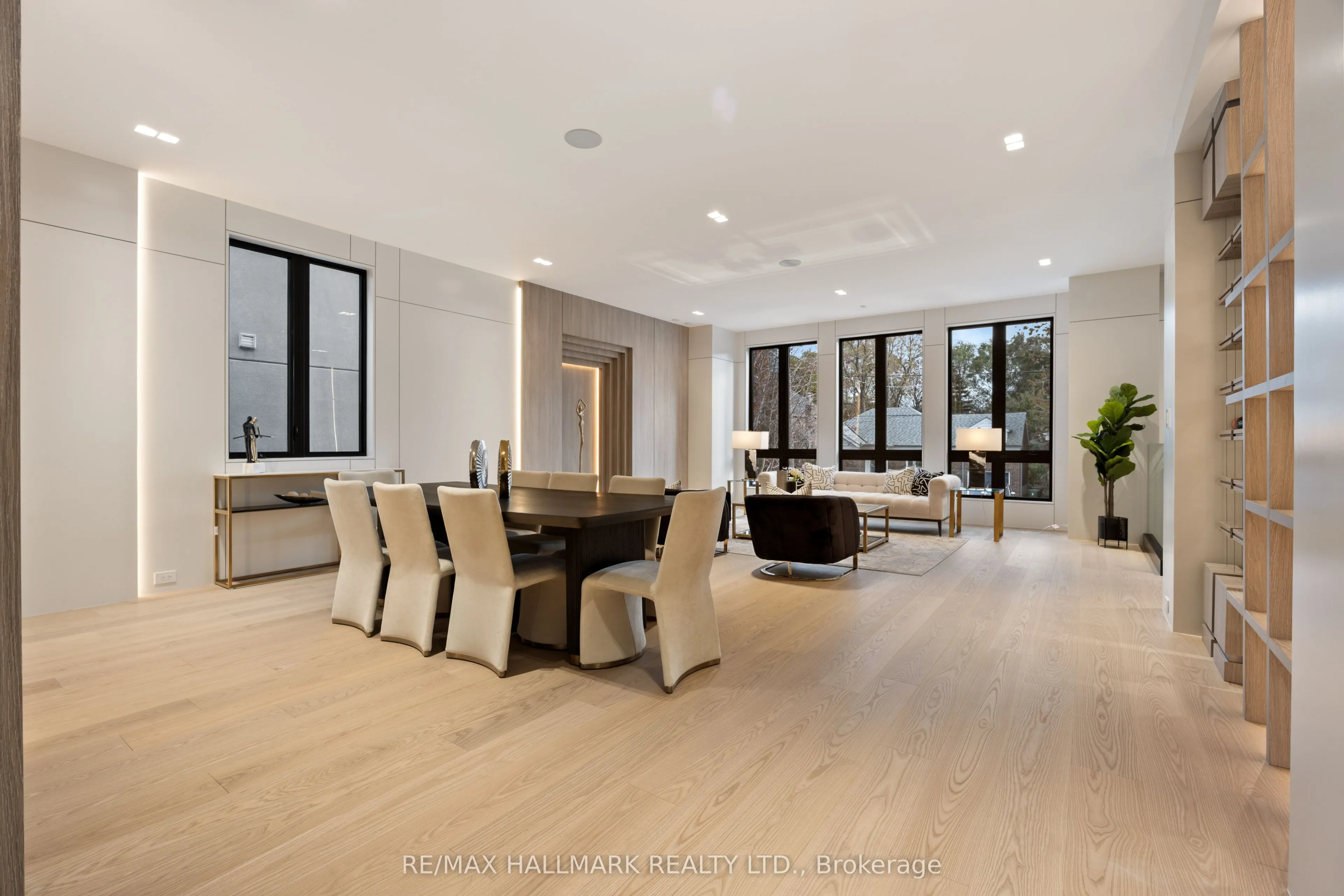 652 Bedford Park Avenue