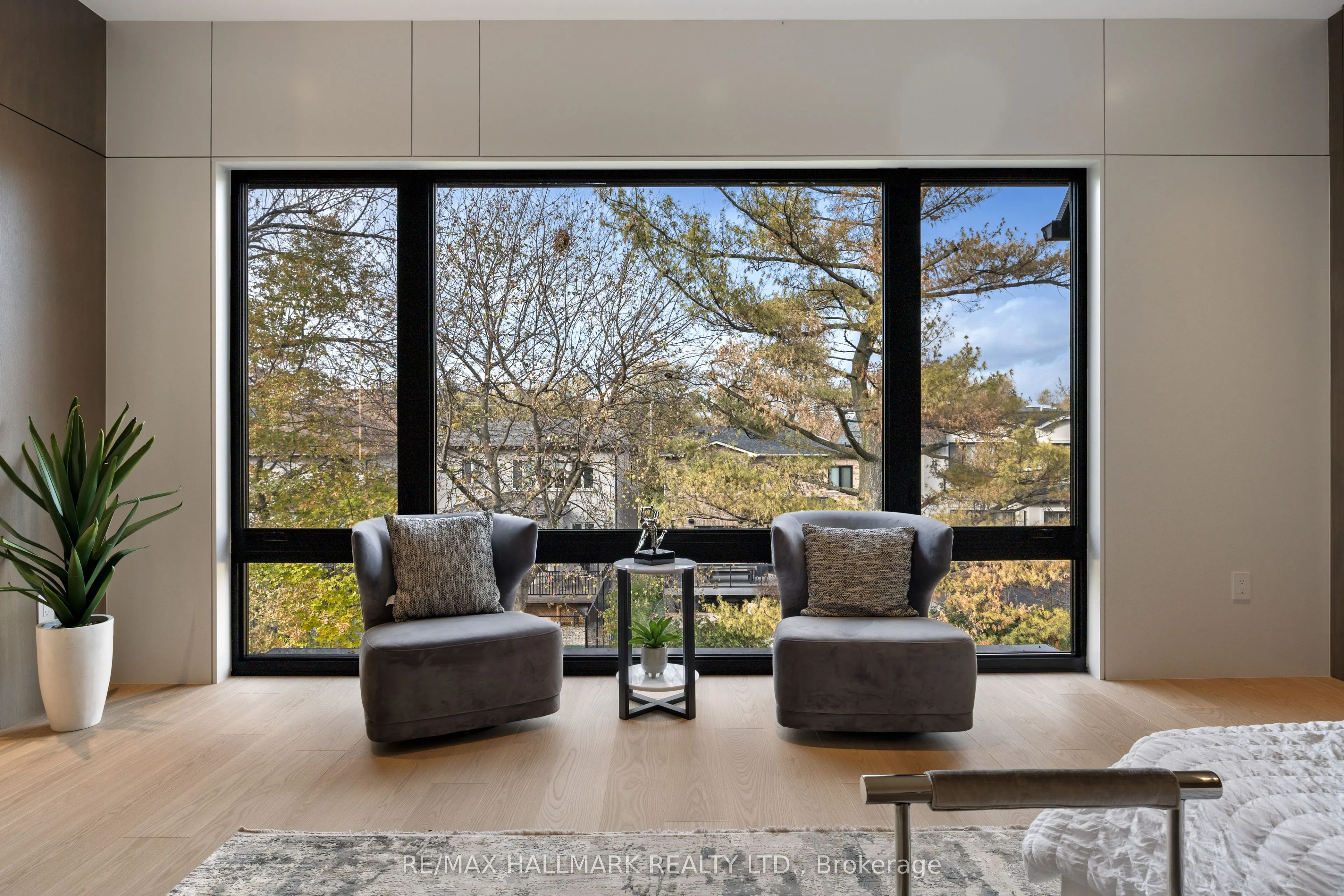 652 Bedford Park Avenue