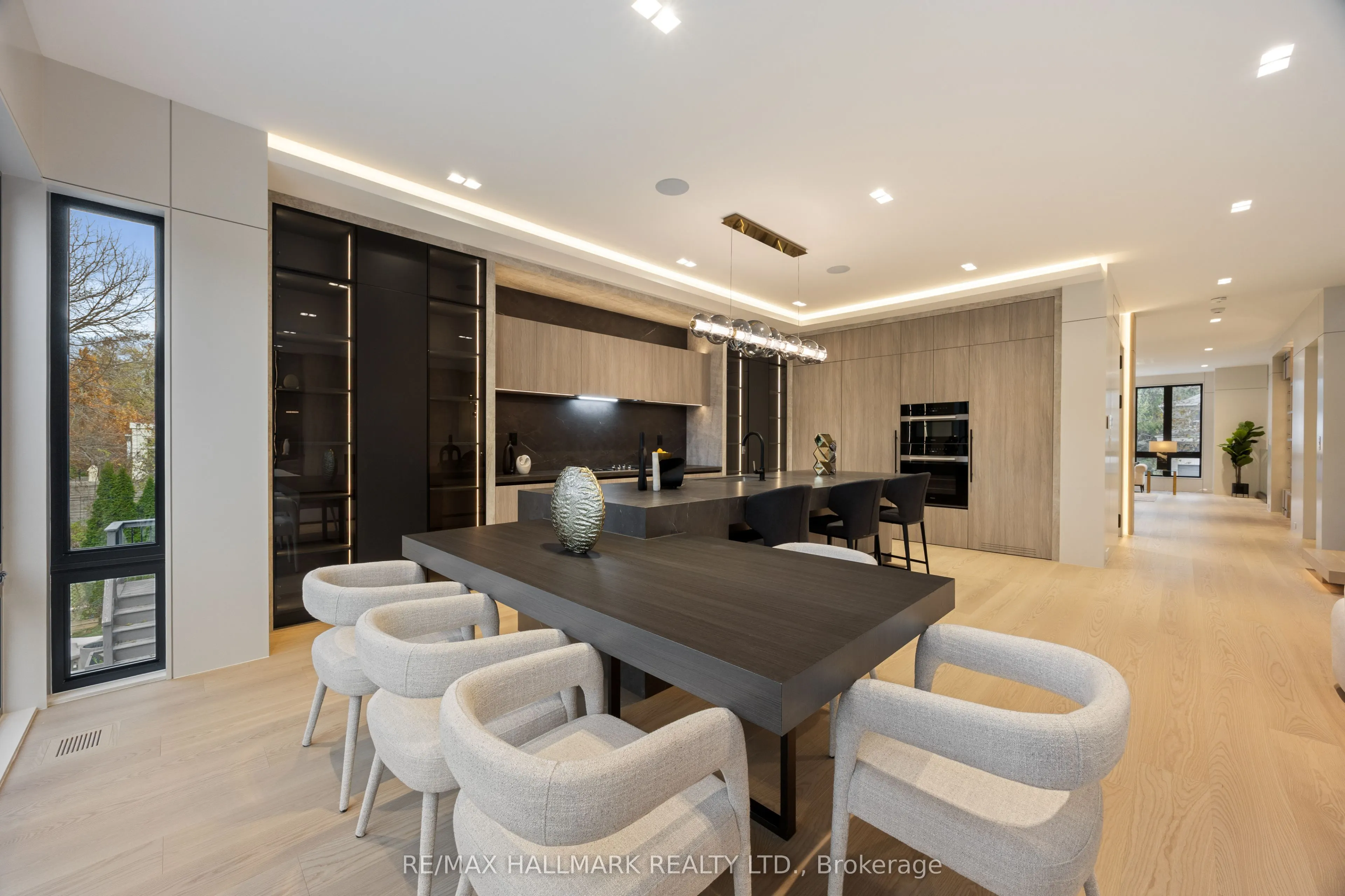 652 Bedford Park Avenue