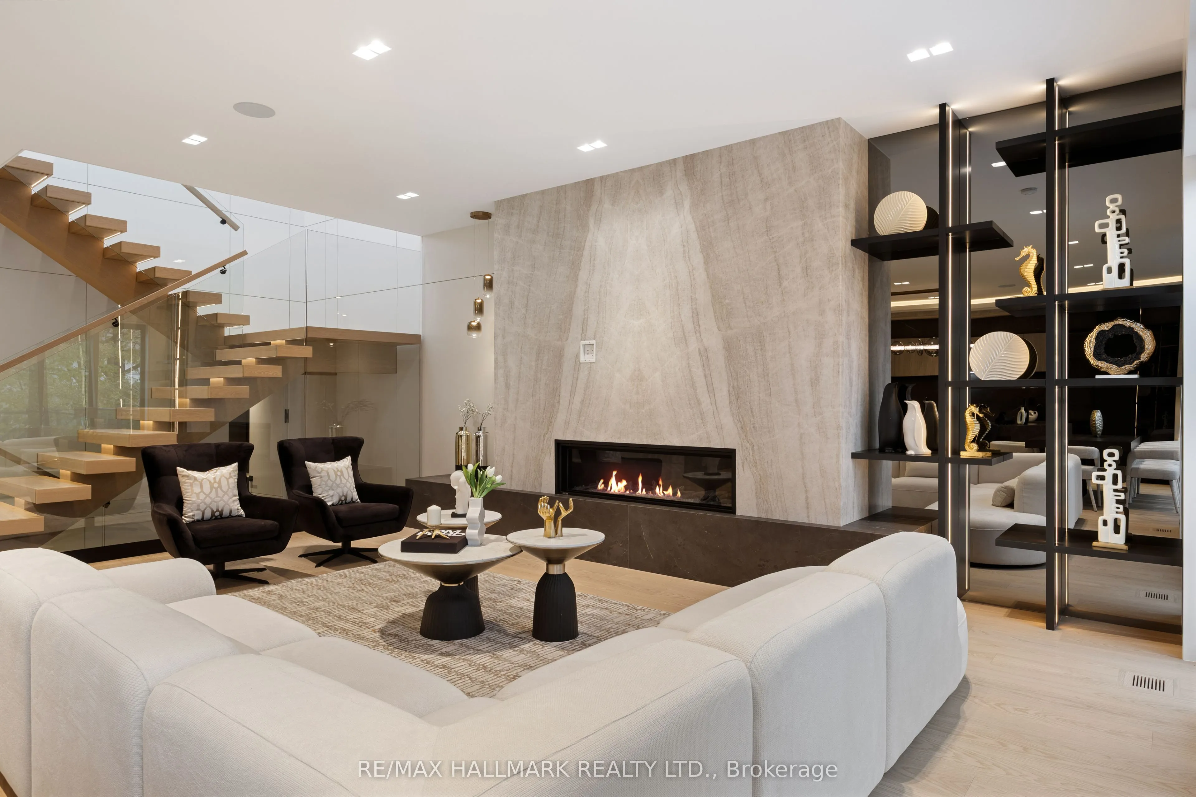 652 Bedford Park Avenue