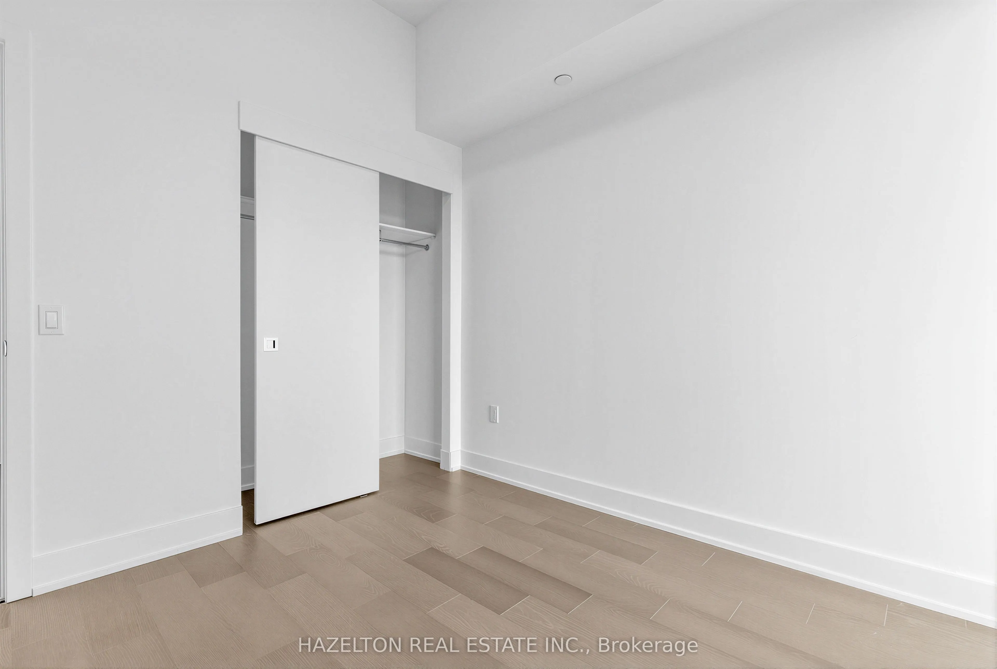8 Manor Road W #602