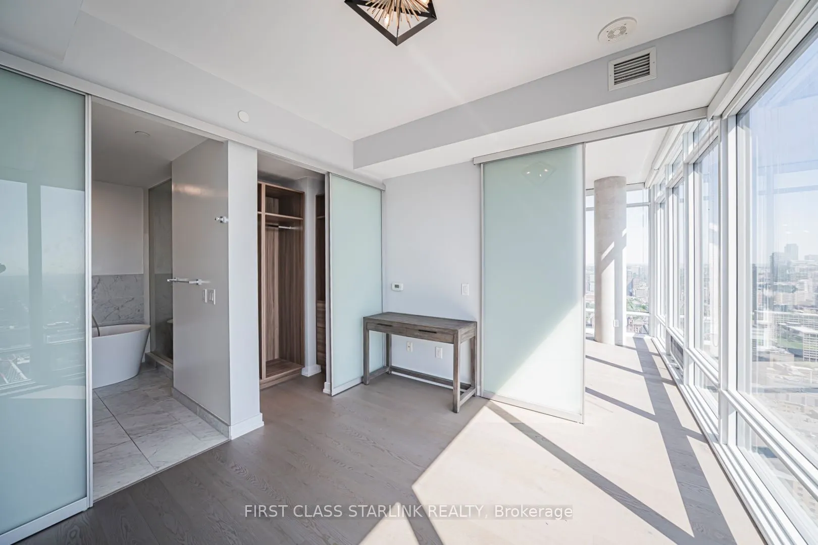 488 University Avenue #4802