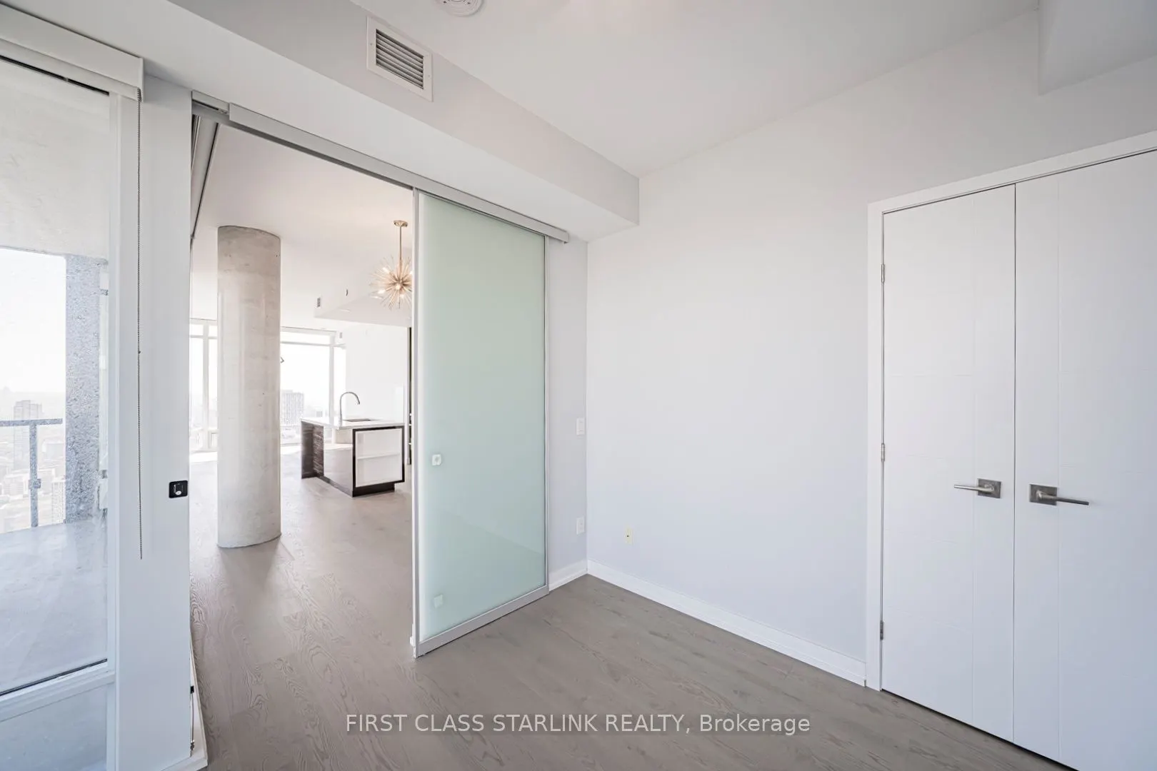 488 University Avenue #4802