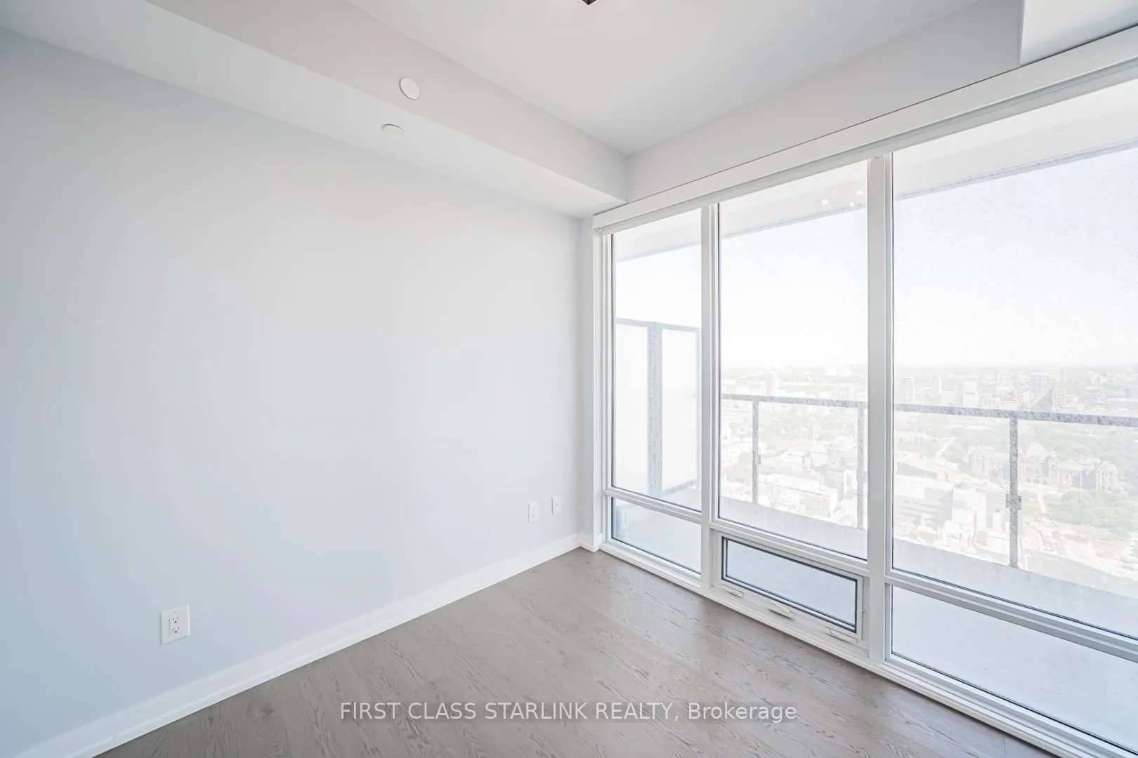 488 University Avenue #4802