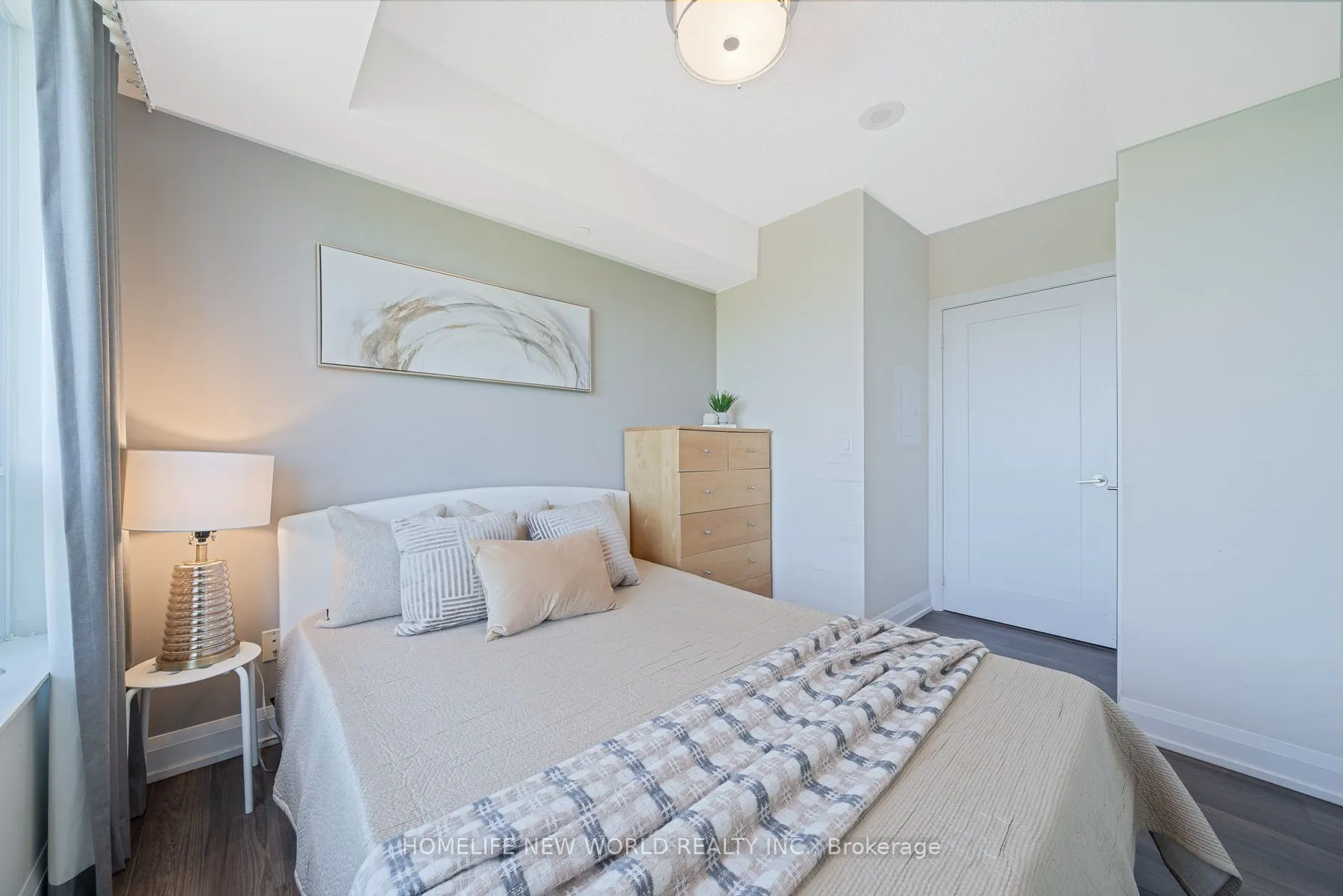 18 Graydon Hall Drive #809