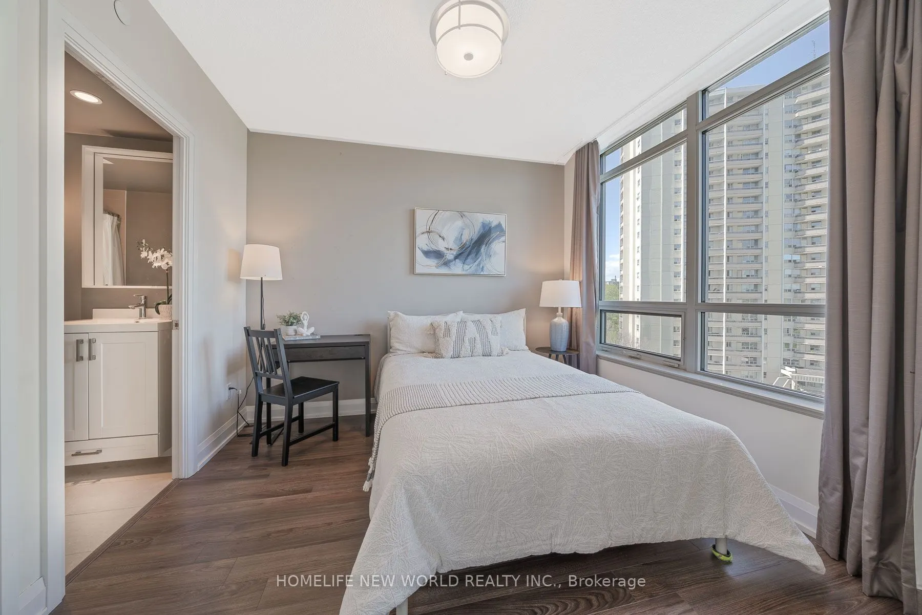 18 Graydon Hall Drive #809