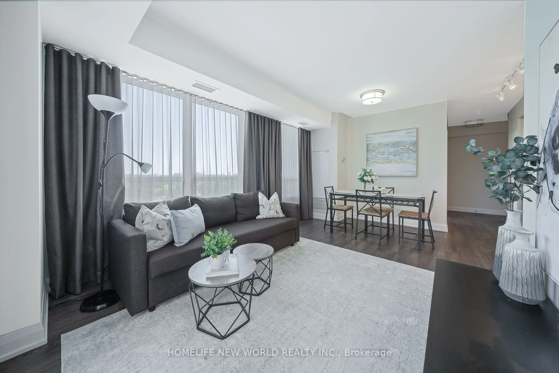 18 Graydon Hall Drive #809