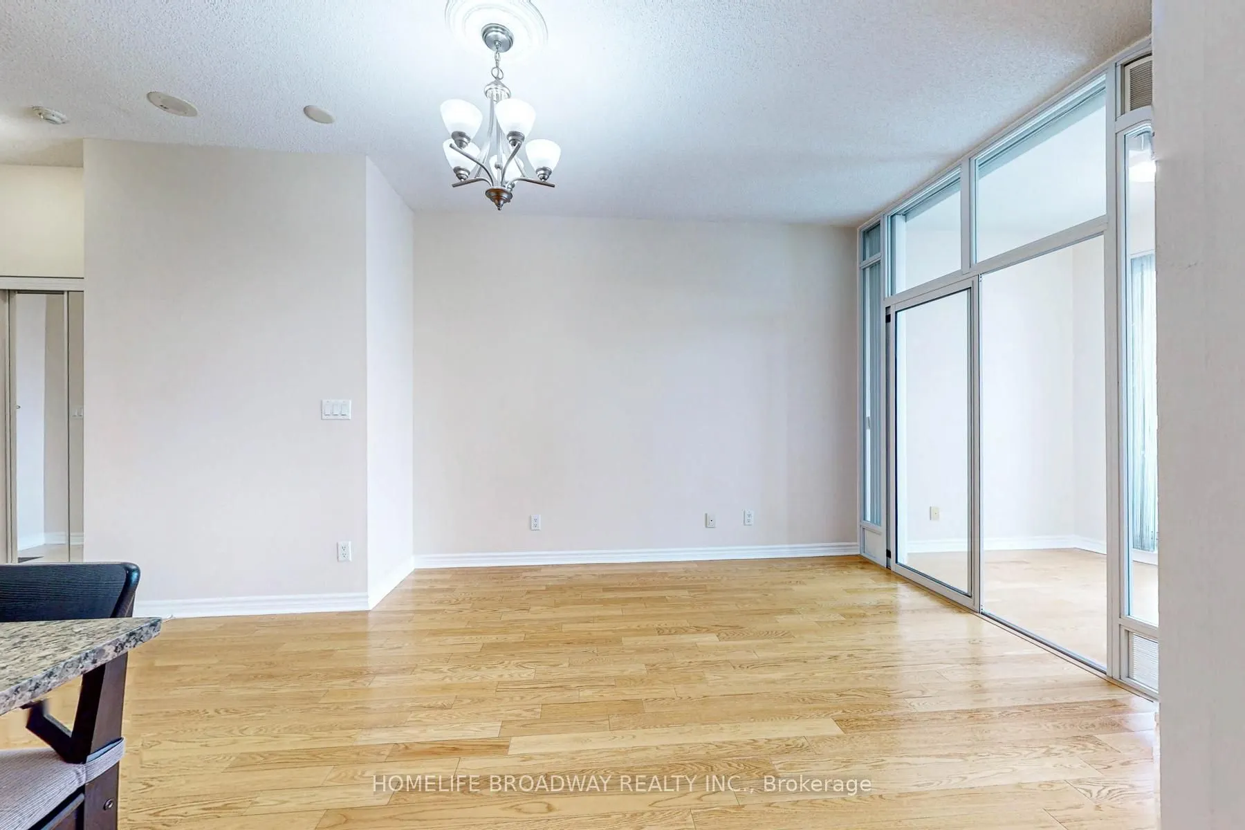 18 Holmes Avenue #2215