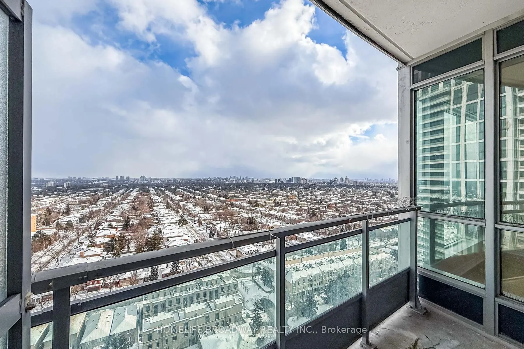18 Holmes Avenue #2215