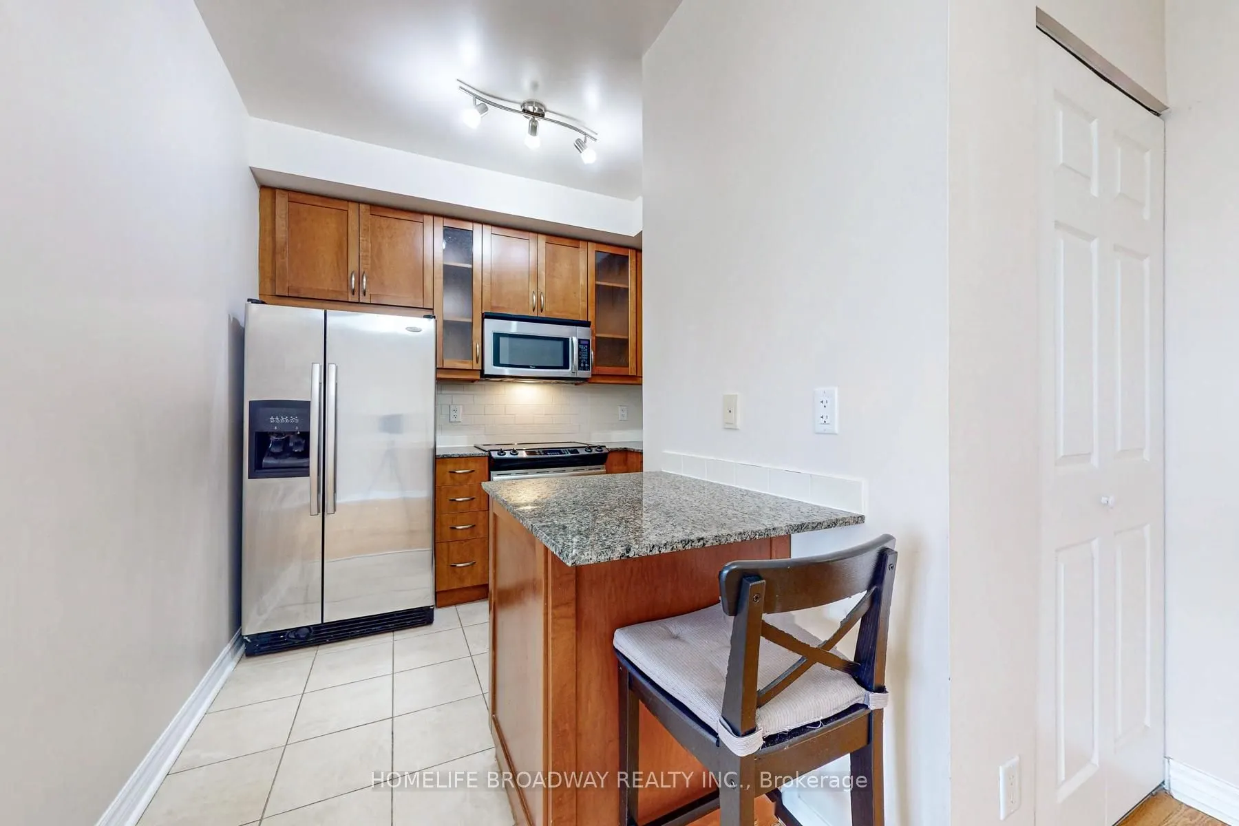 18 Holmes Avenue #2215