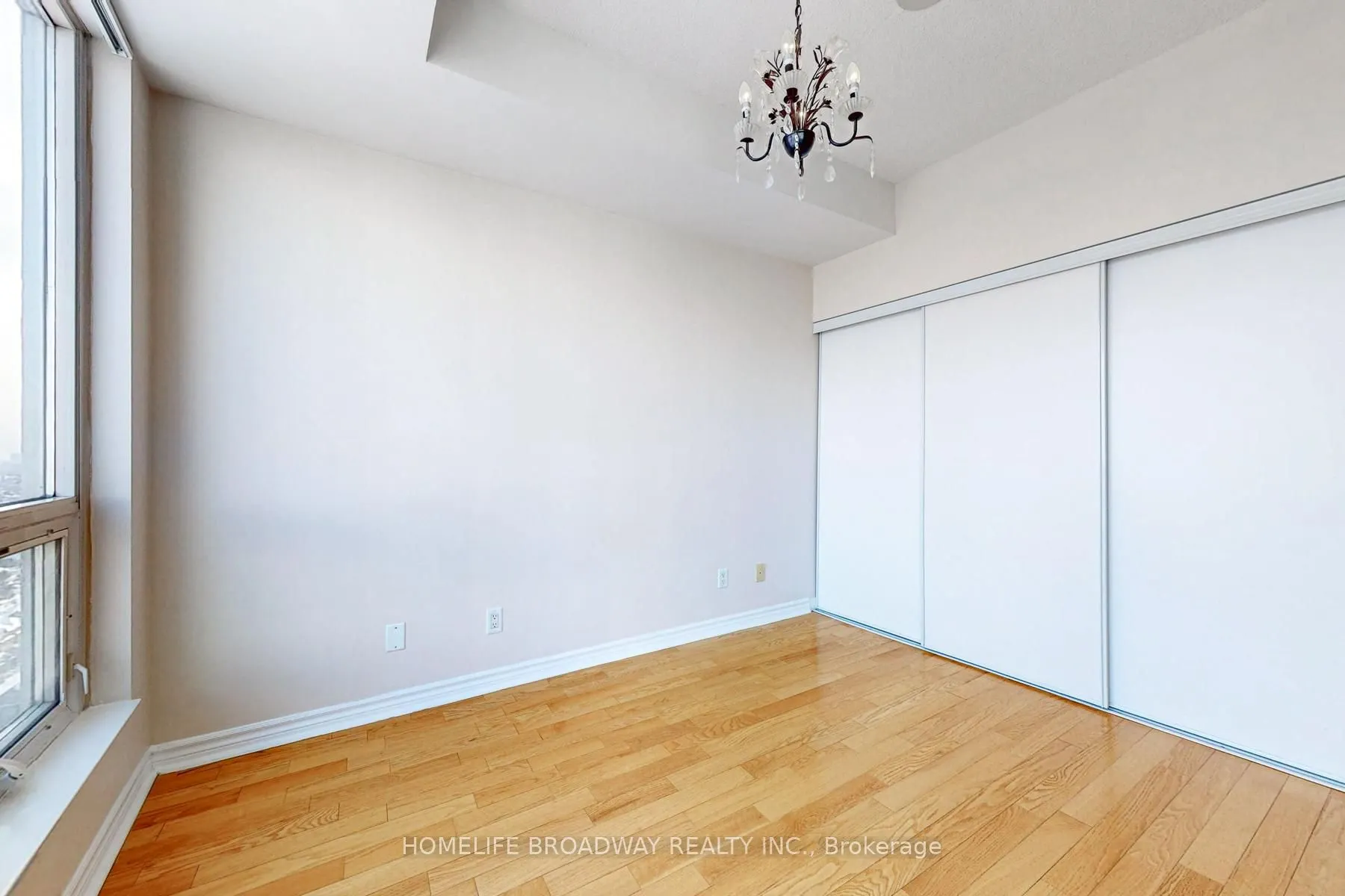 18 Holmes Avenue #2215