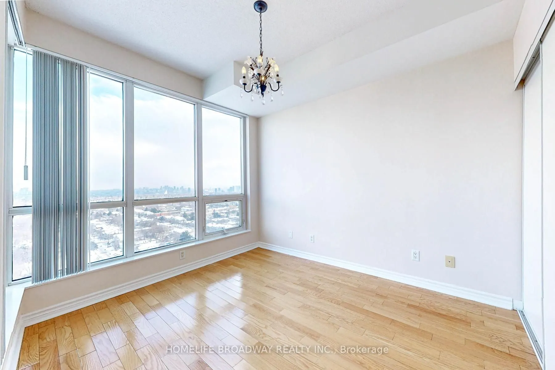 18 Holmes Avenue #2215