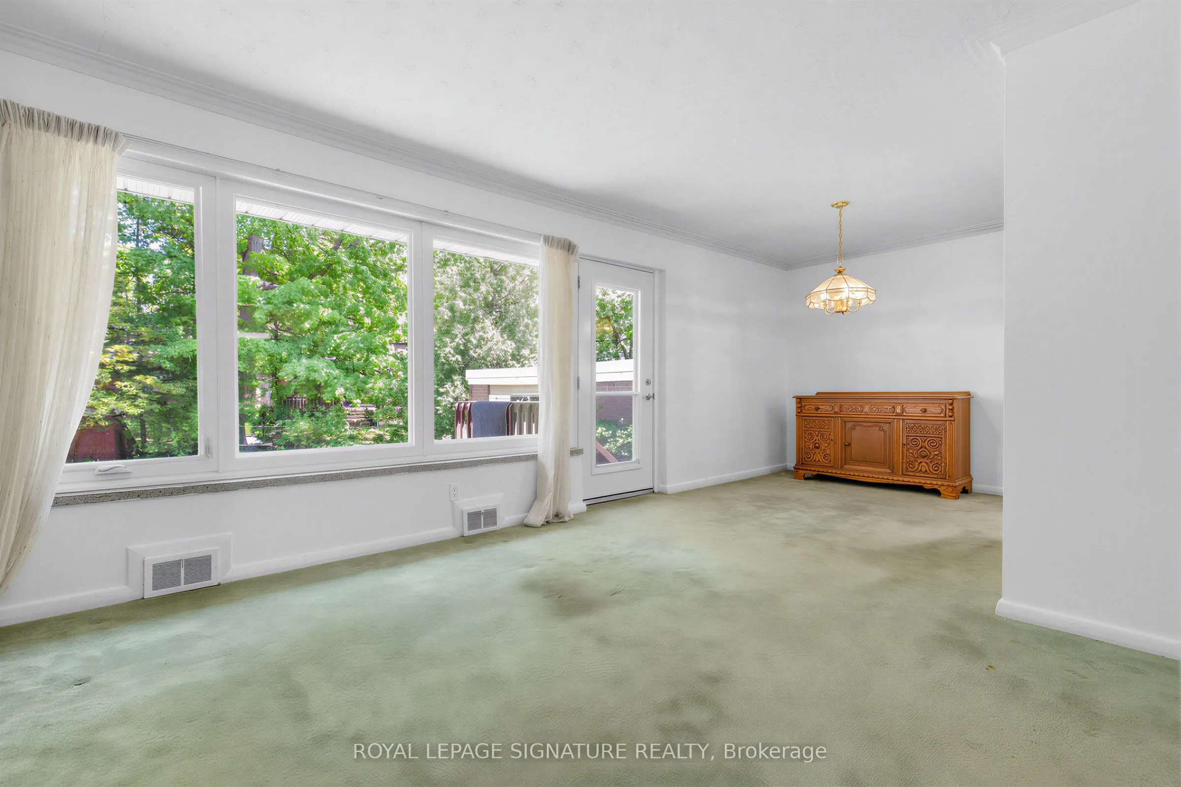 69 Greenland Road