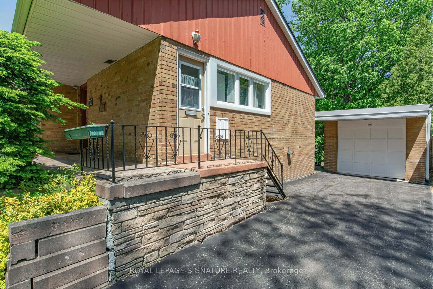 69 Greenland Road