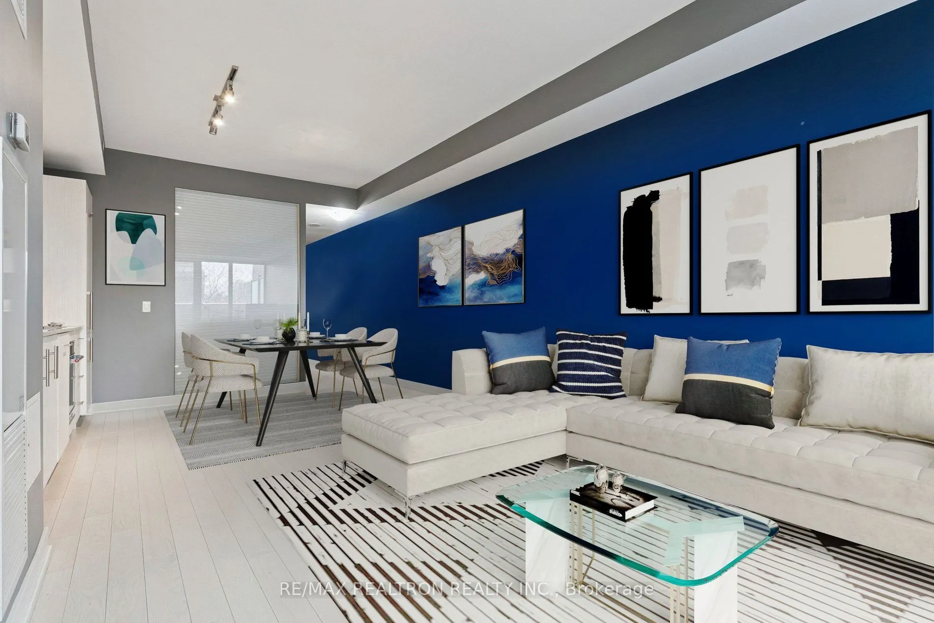 330 Richmond Street W #307