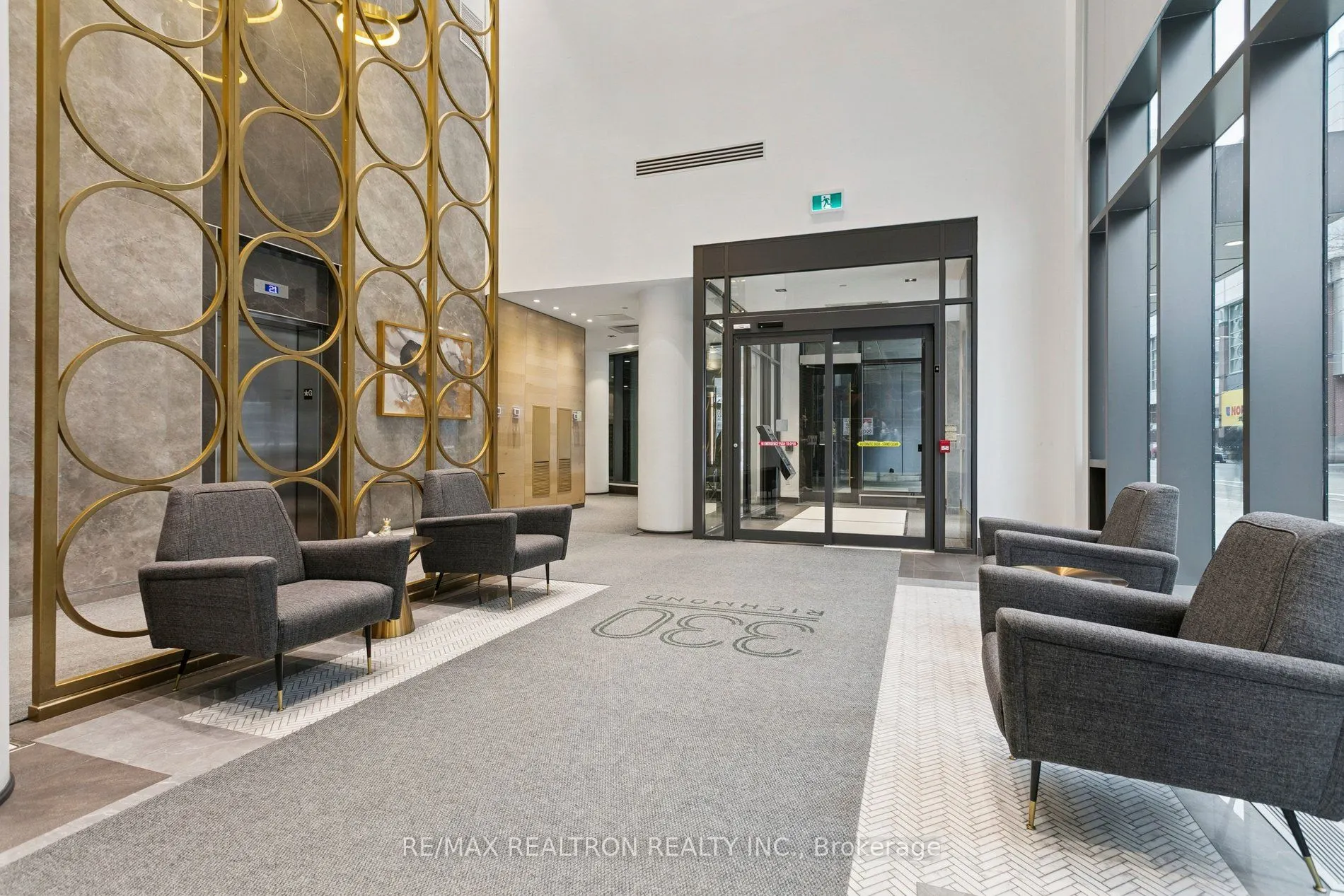 330 Richmond Street W #307