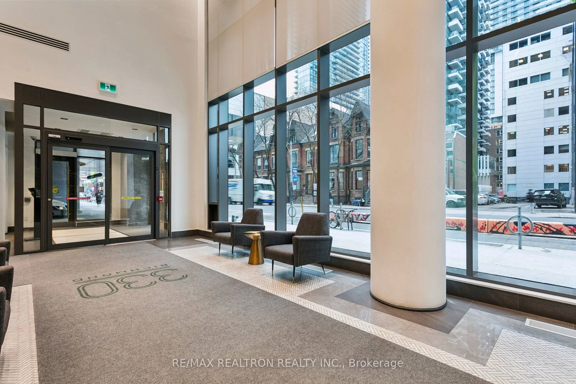 330 Richmond Street W #307