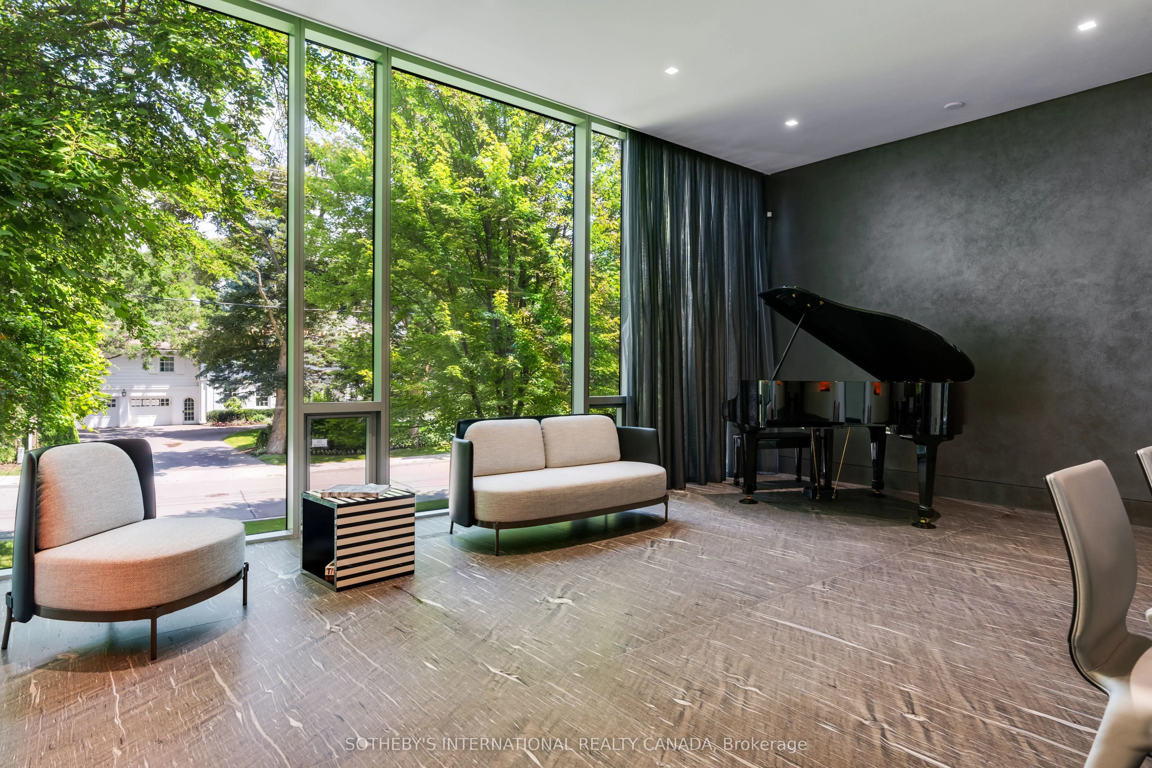 130 Riverview Drive