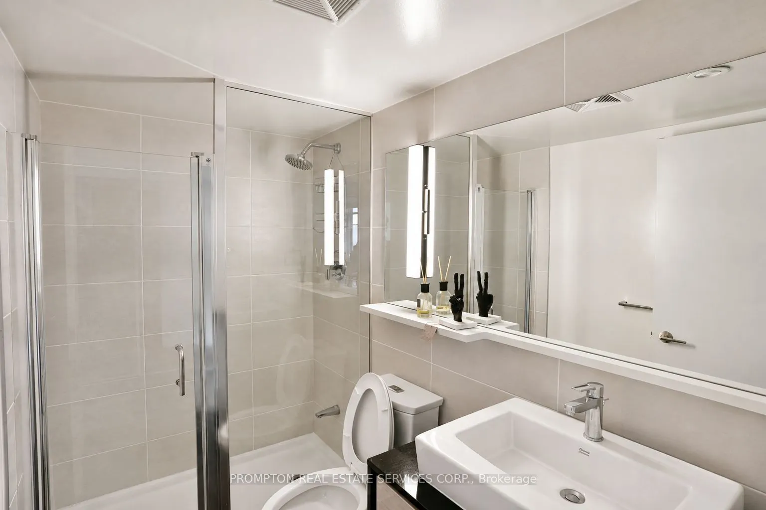 72 Esther Shiner Boulevard #717