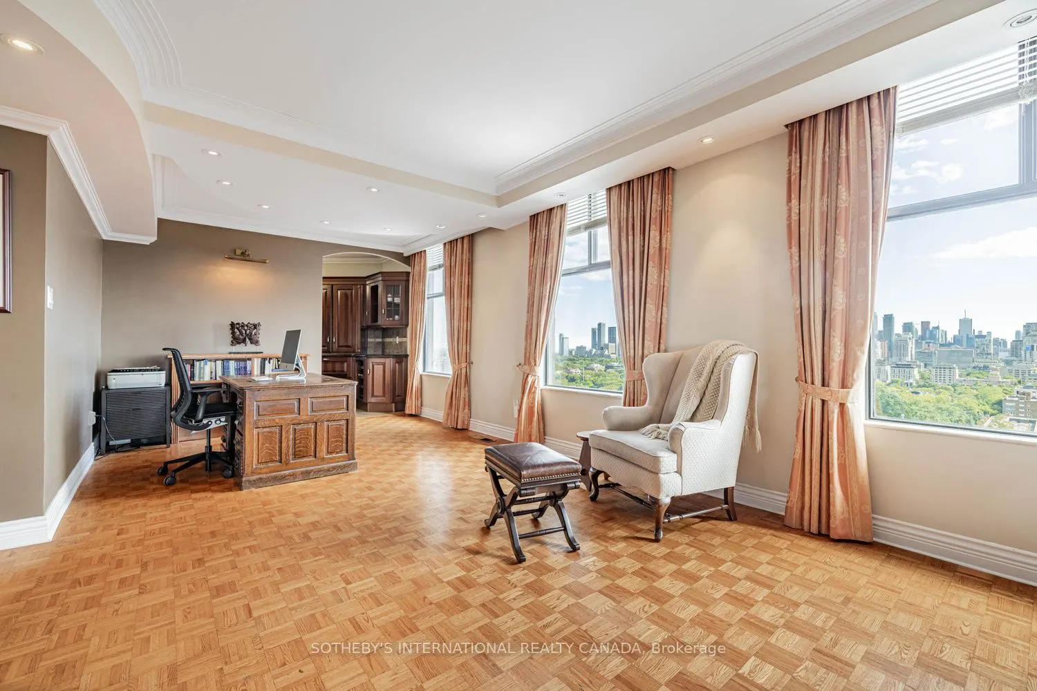 423 Avenue Road #13