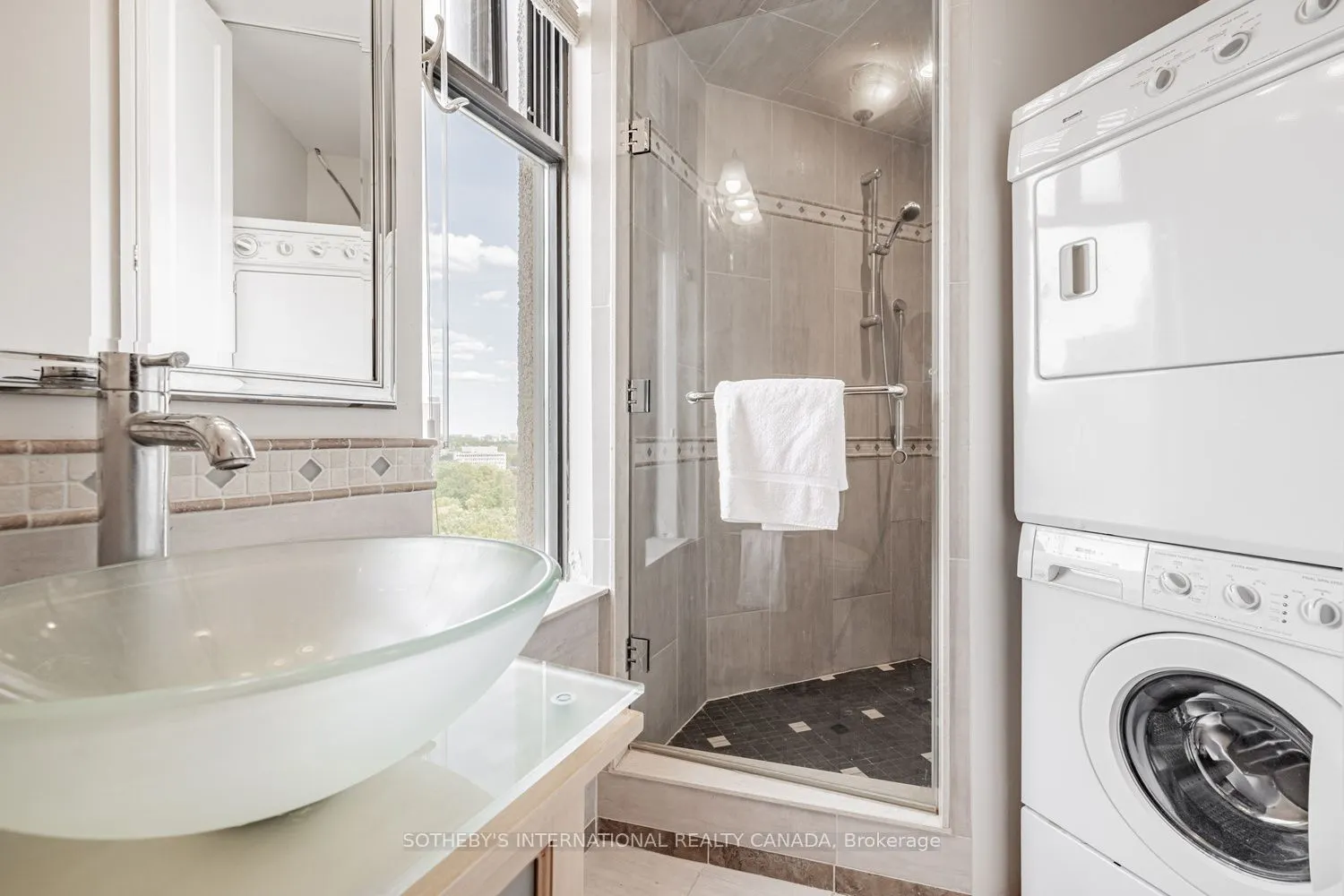 423 Avenue Road #13