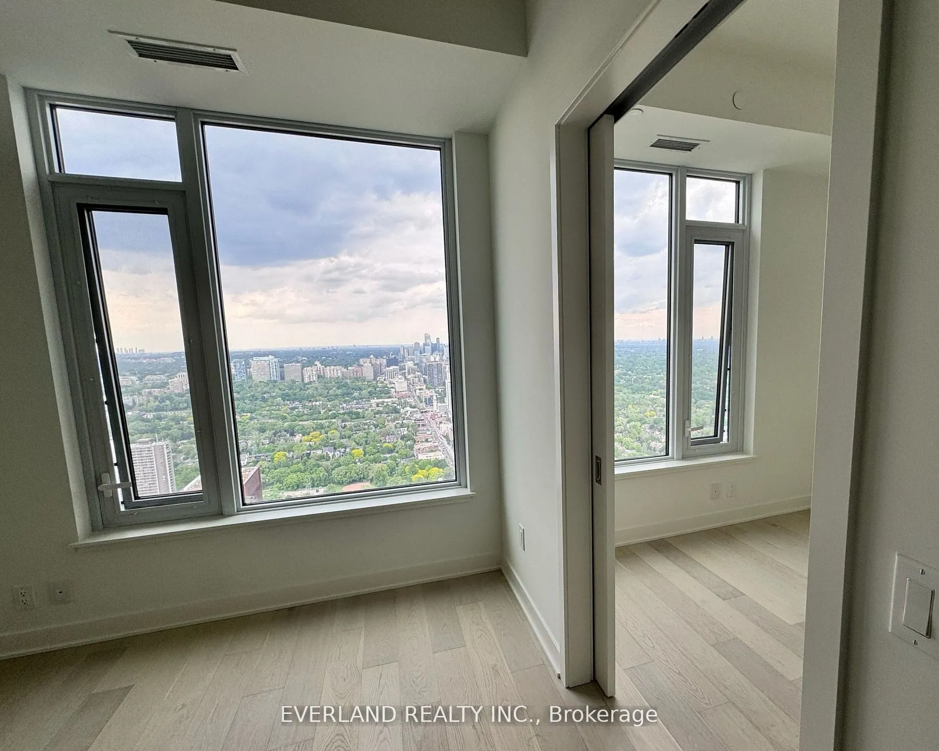 11 Yorkville Avenue #4803