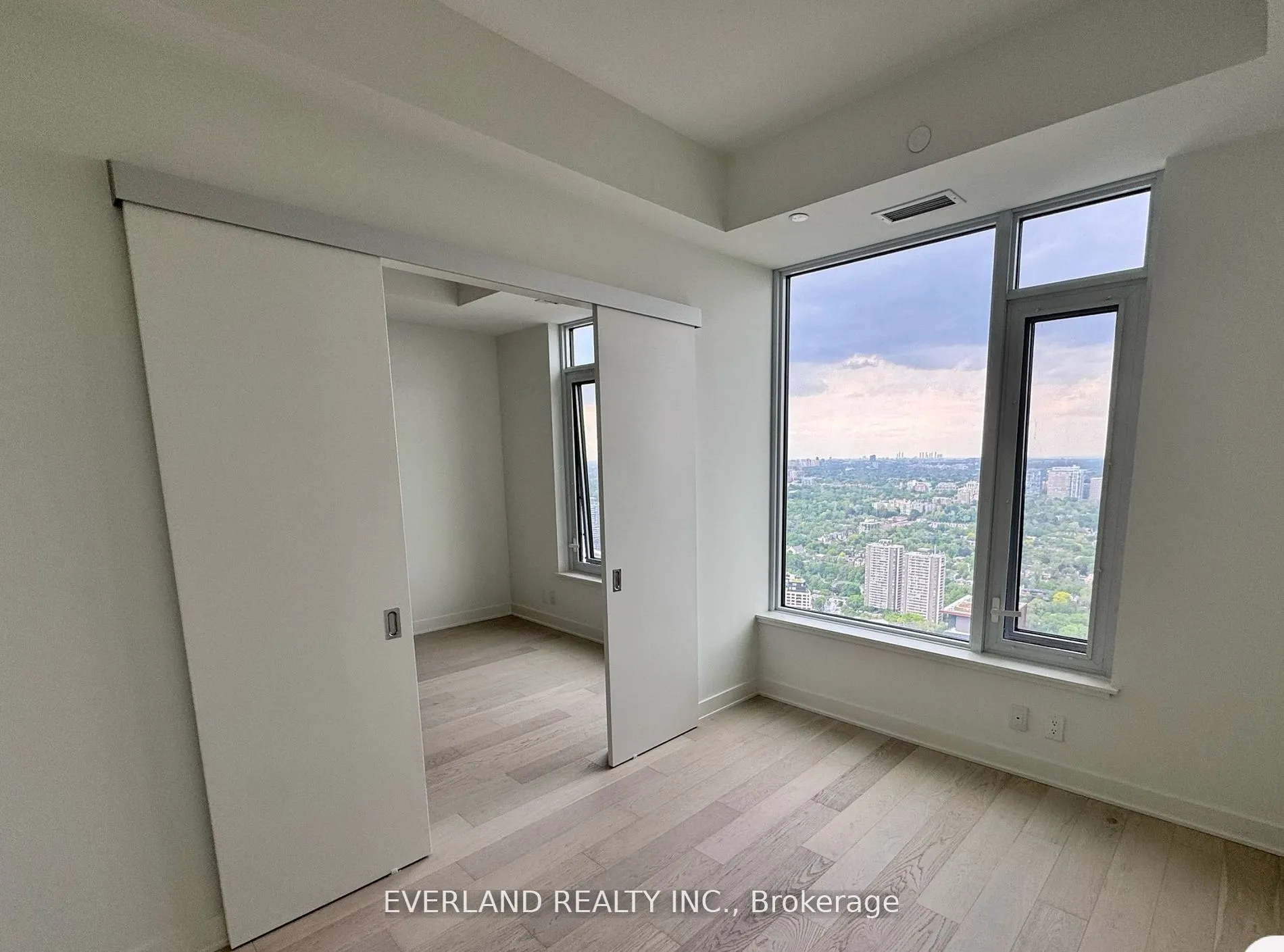 11 Yorkville Avenue #4803