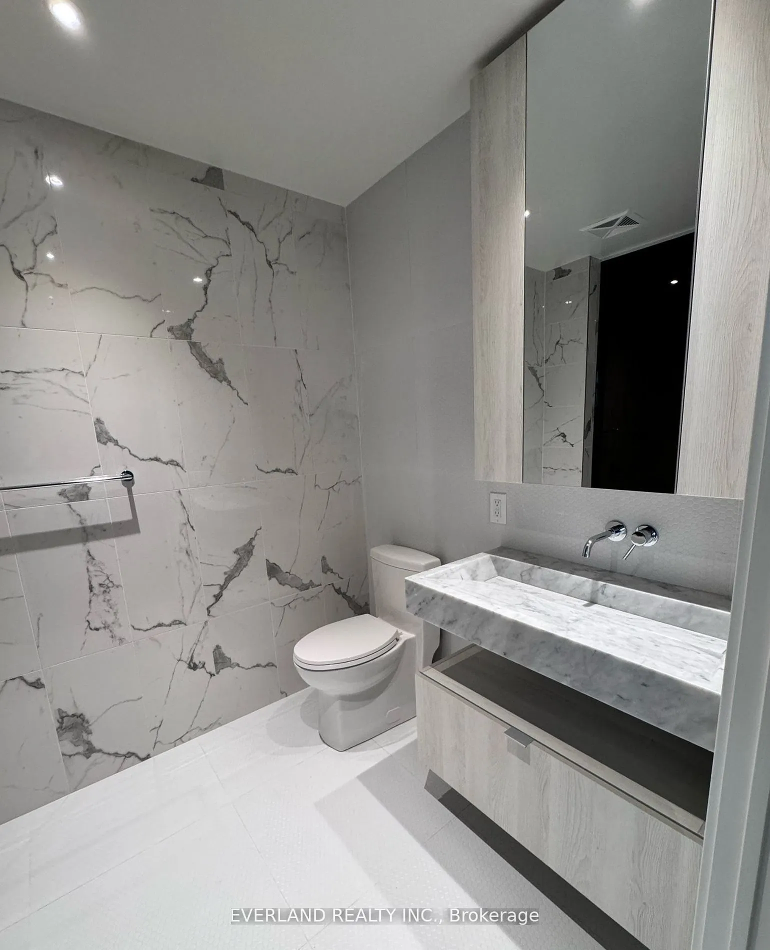 11 Yorkville Avenue #4803