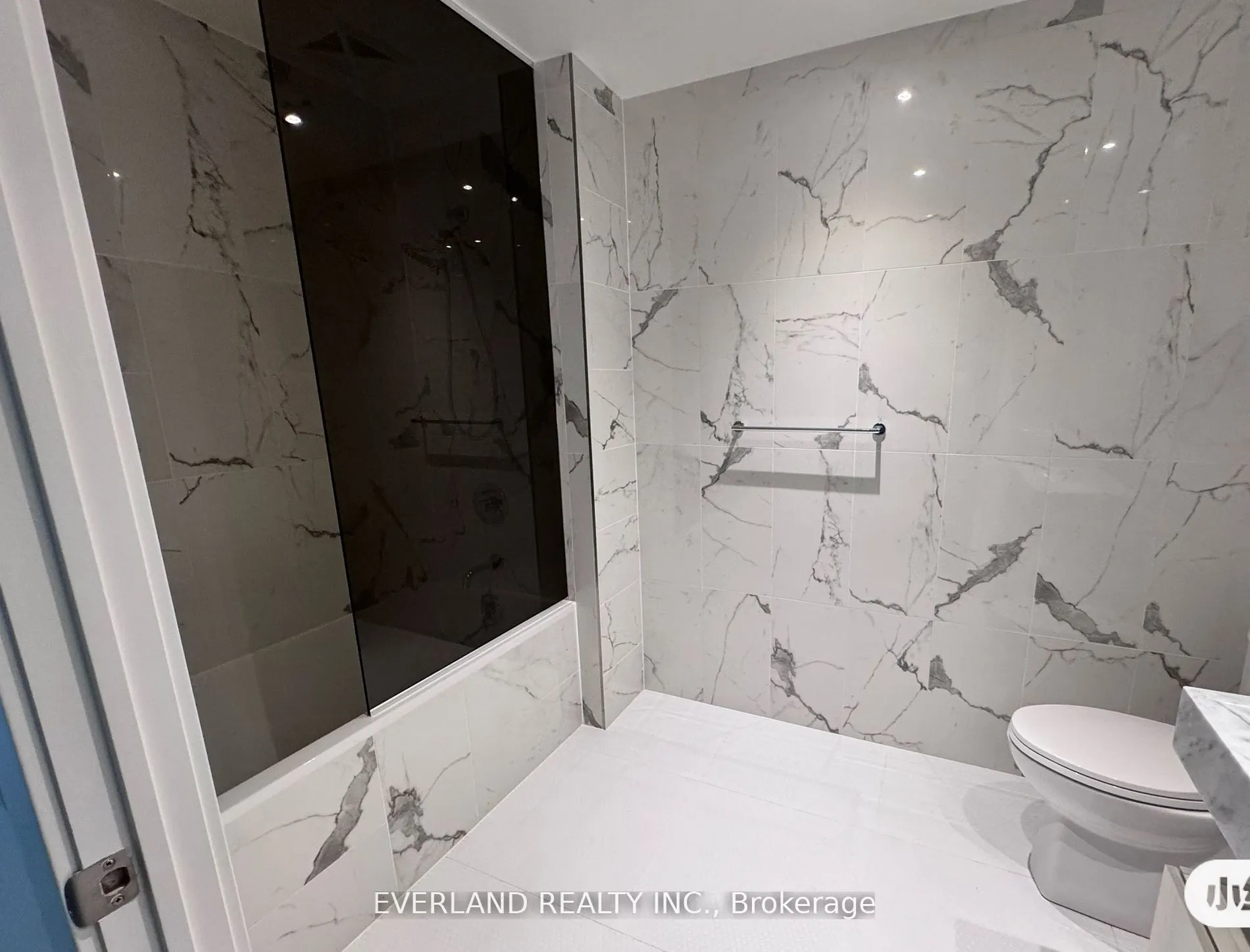 11 Yorkville Avenue #4803