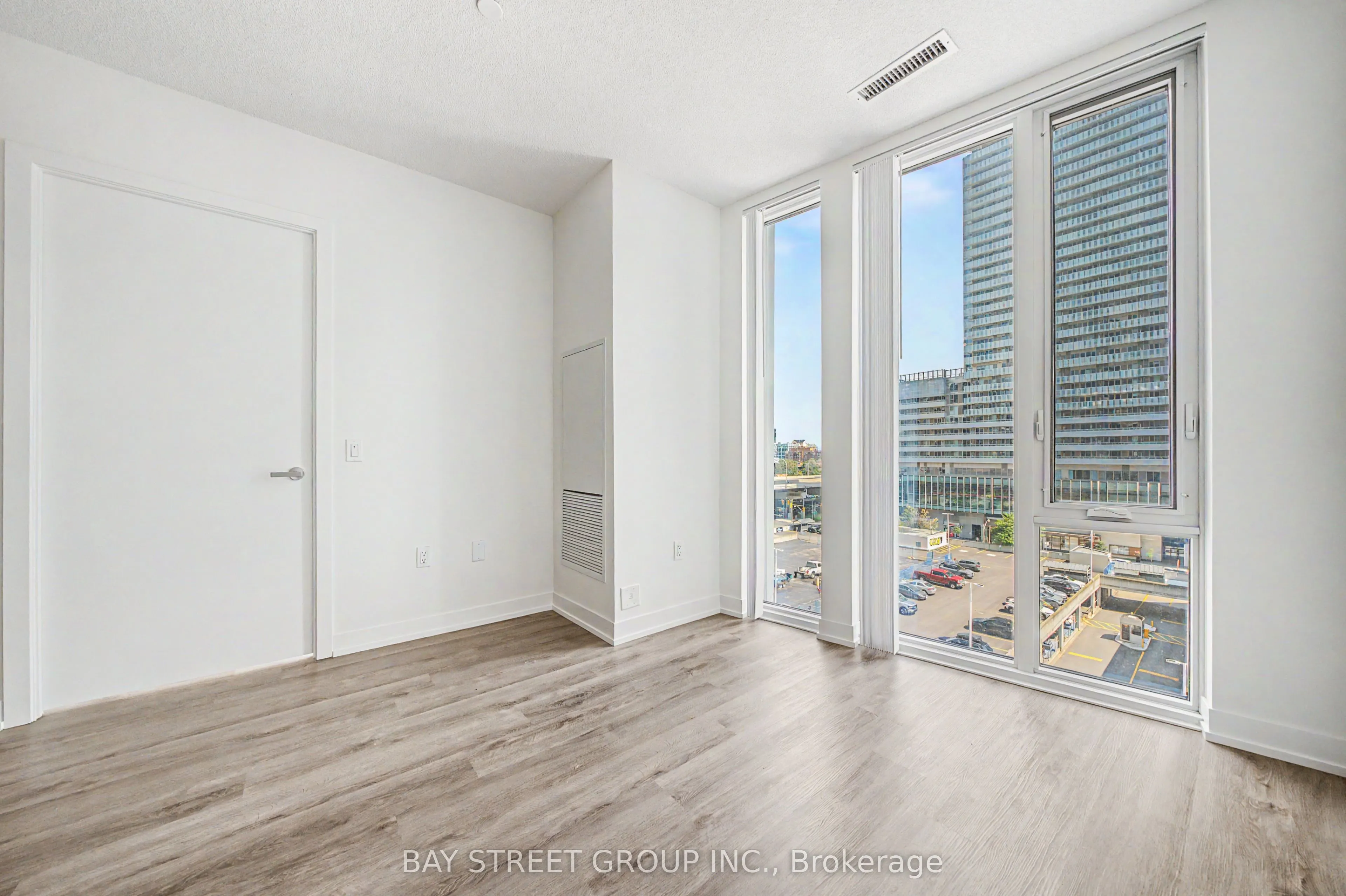 138 Downes Street #806
