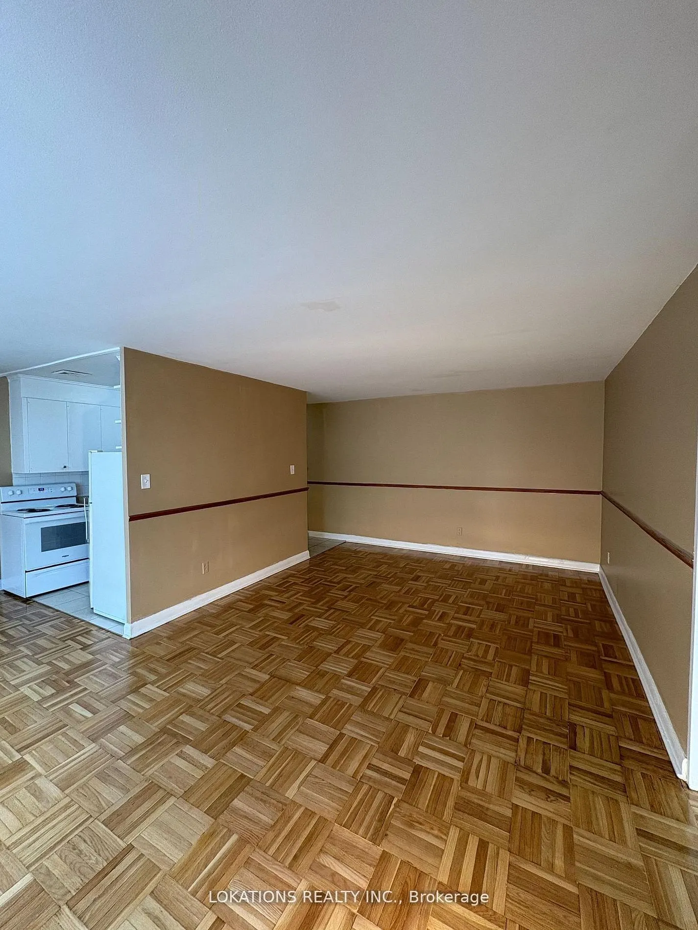 2135 Avenue Road #205