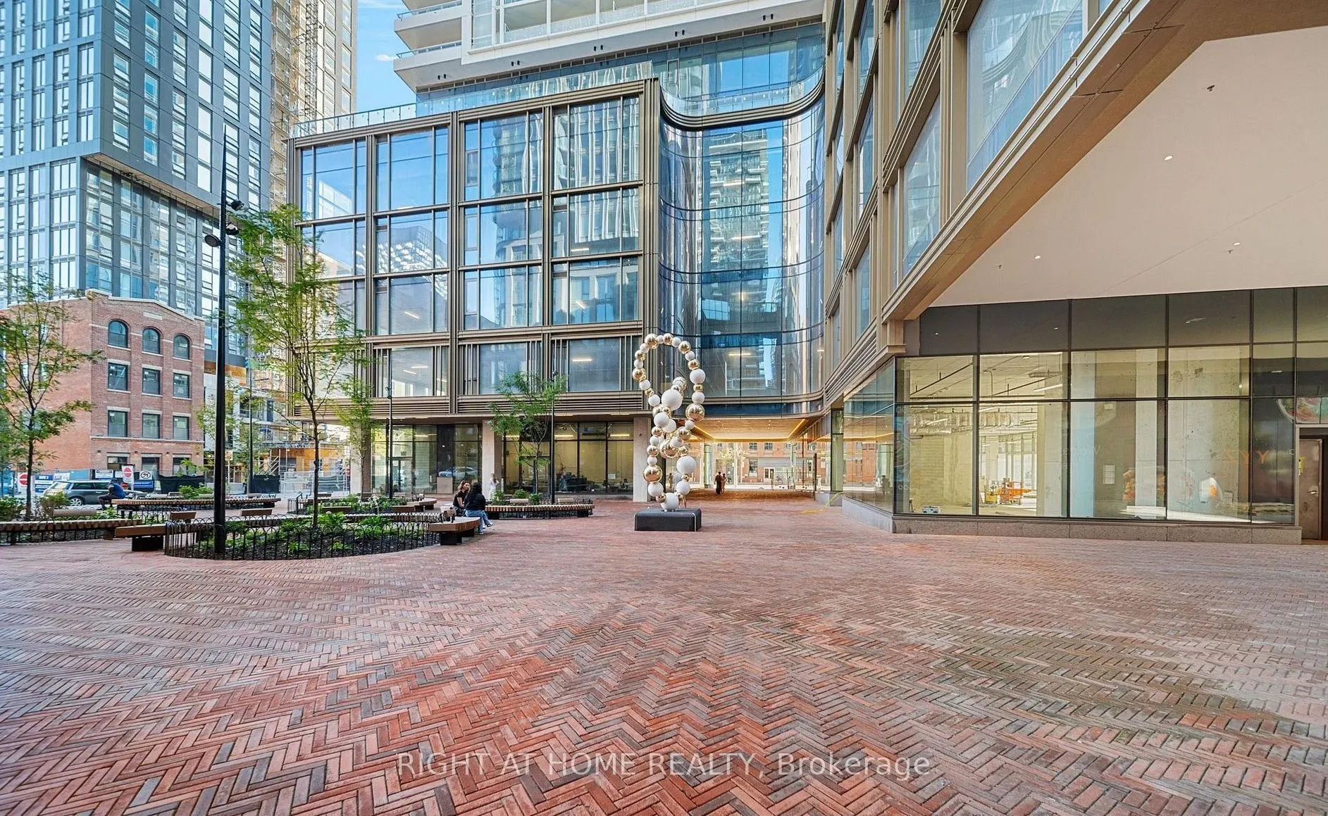 88 Queen Street E #4711
