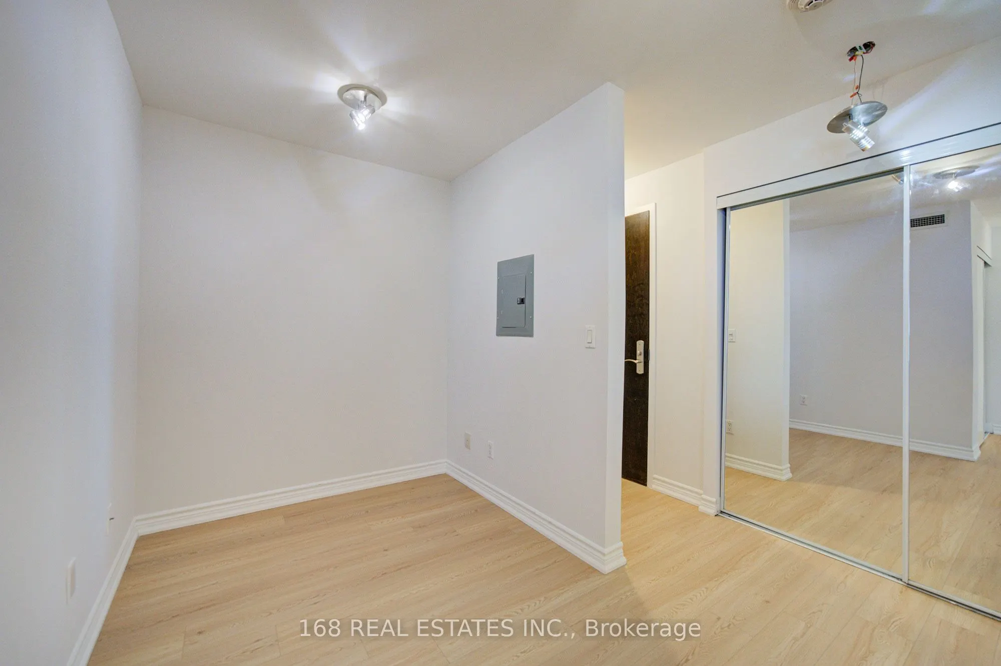 761 Bay Street #2809