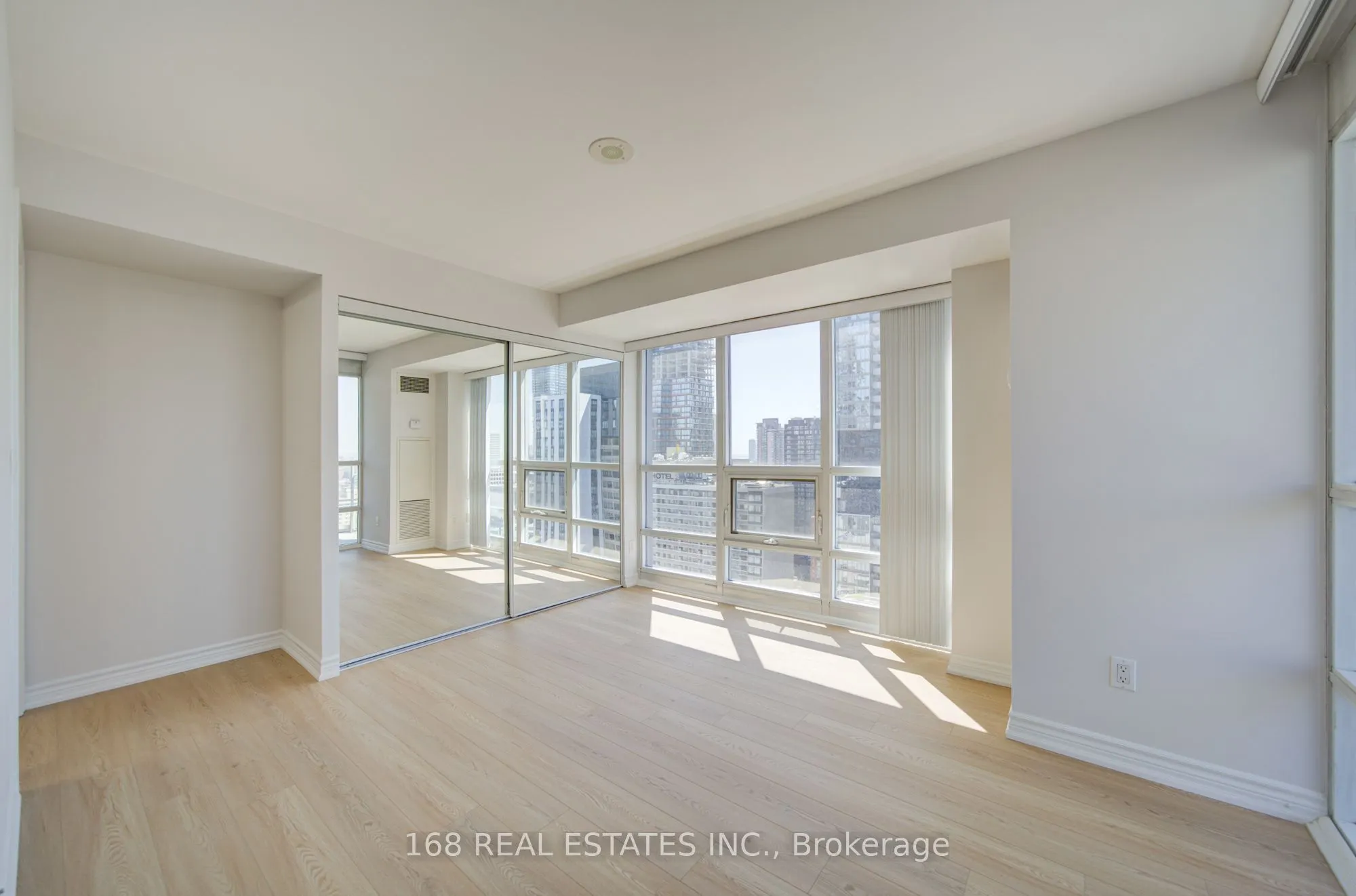 761 Bay Street #2809