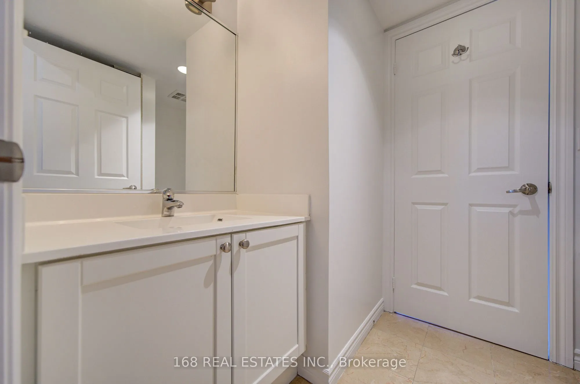 761 Bay Street #2809