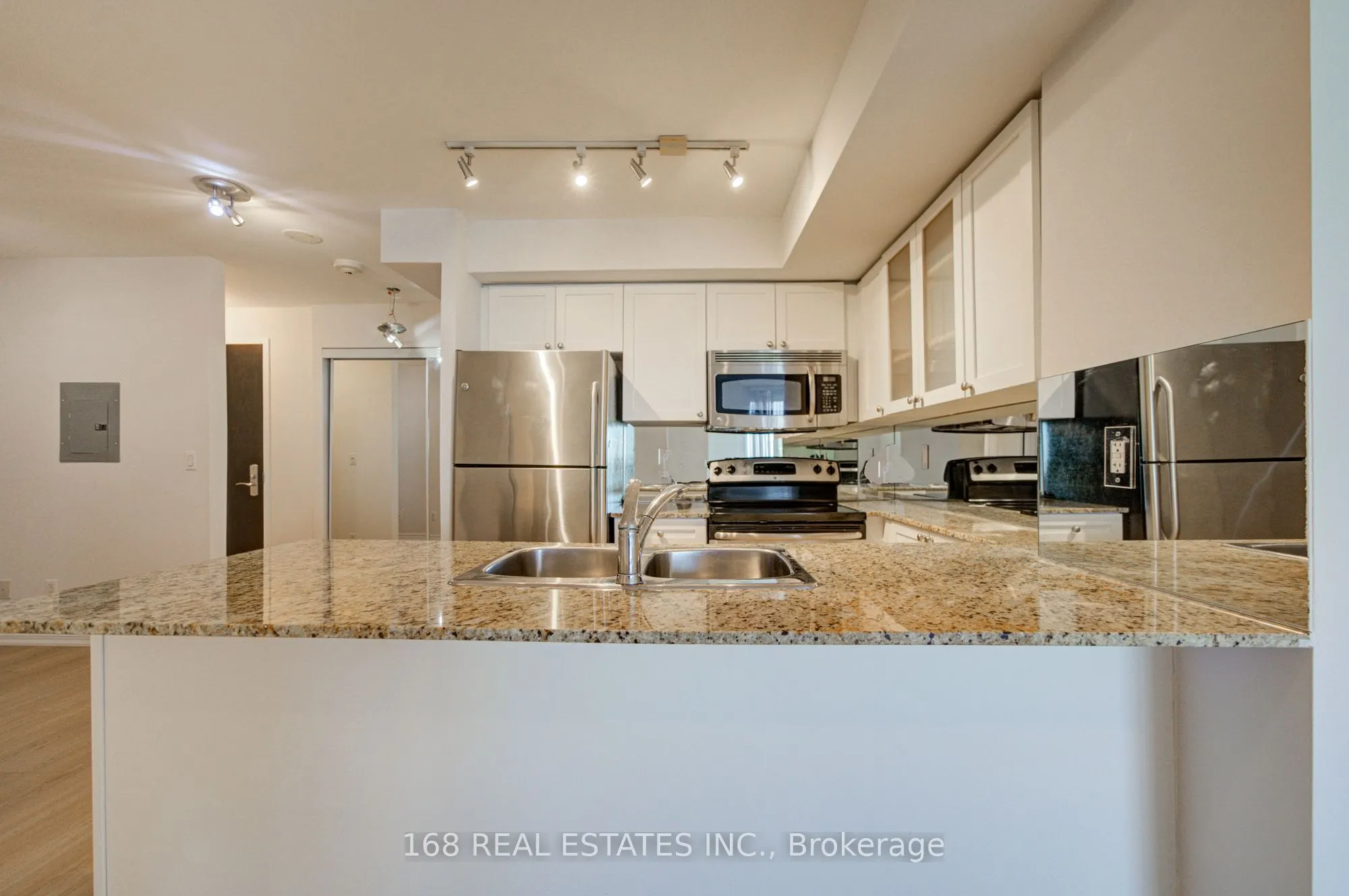 761 Bay Street #2809