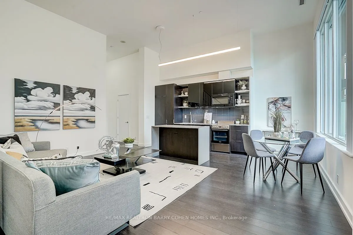 6 Parkwood Avenue #TH107