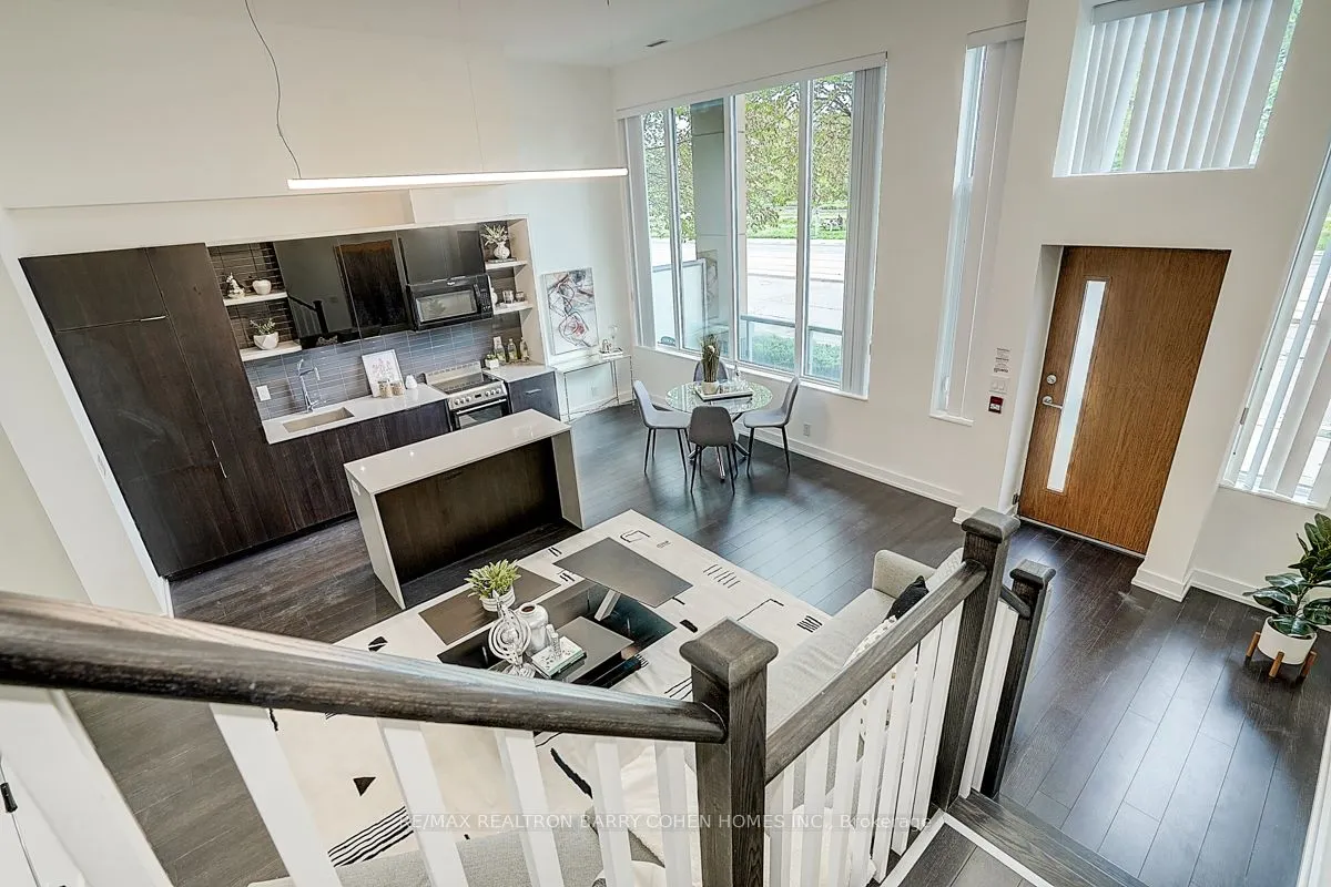 6 Parkwood Avenue #TH107