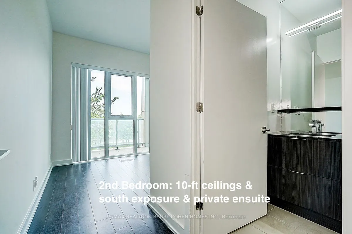 6 Parkwood Avenue #TH107